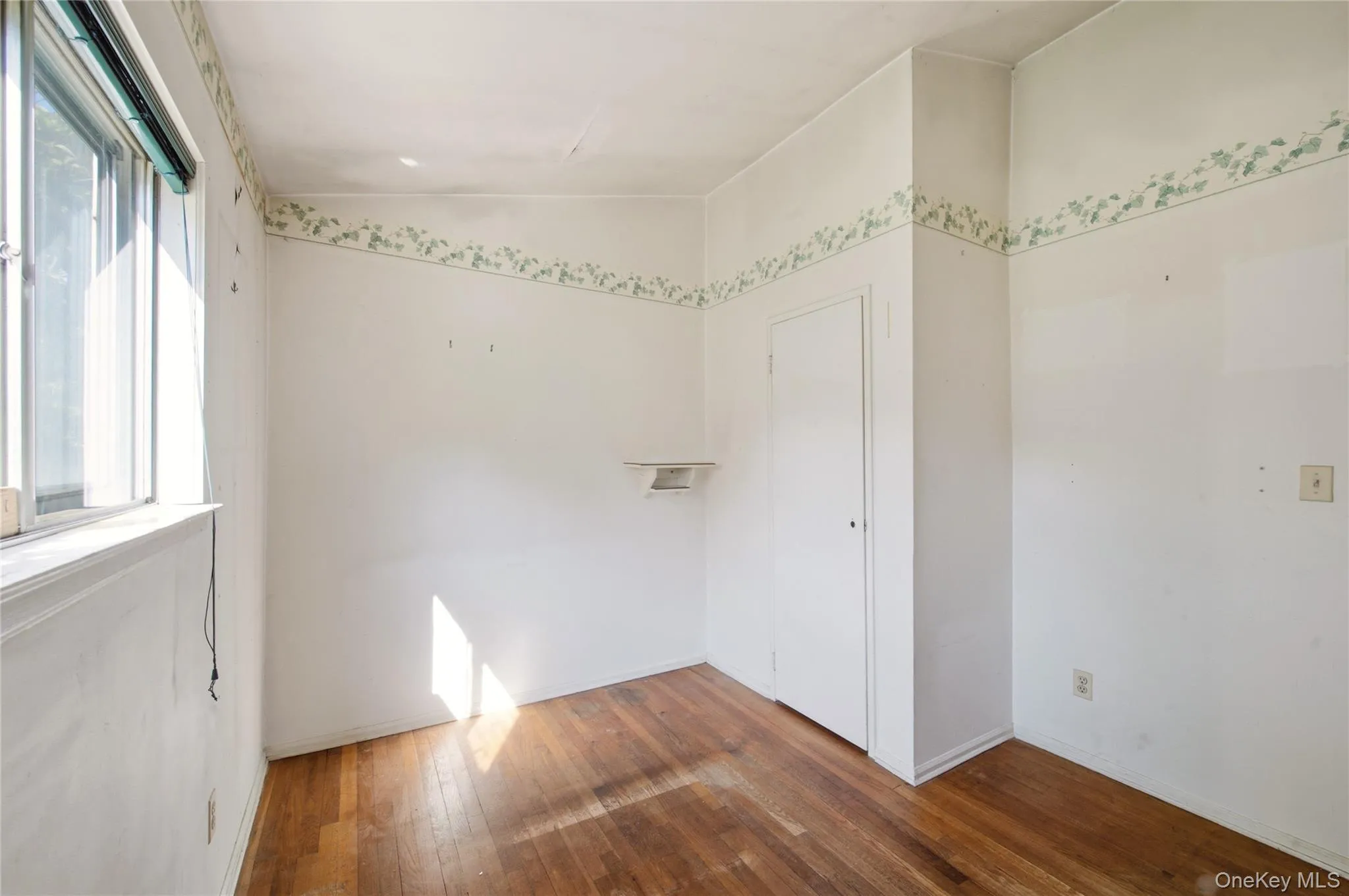 29 Penn Drive, Smithtown, NY, 4 Bedrooms Bedrooms, 6 Rooms Rooms,1 BathroomBathrooms,Residential,For Rent,Penn,0,1034371 29 Penn Drive, Smithtown, NY, 4 Bedrooms Bedrooms, 6 Rooms Rooms,1 BathroomBathrooms,Residential,For Rent,Penn,0,1034371
