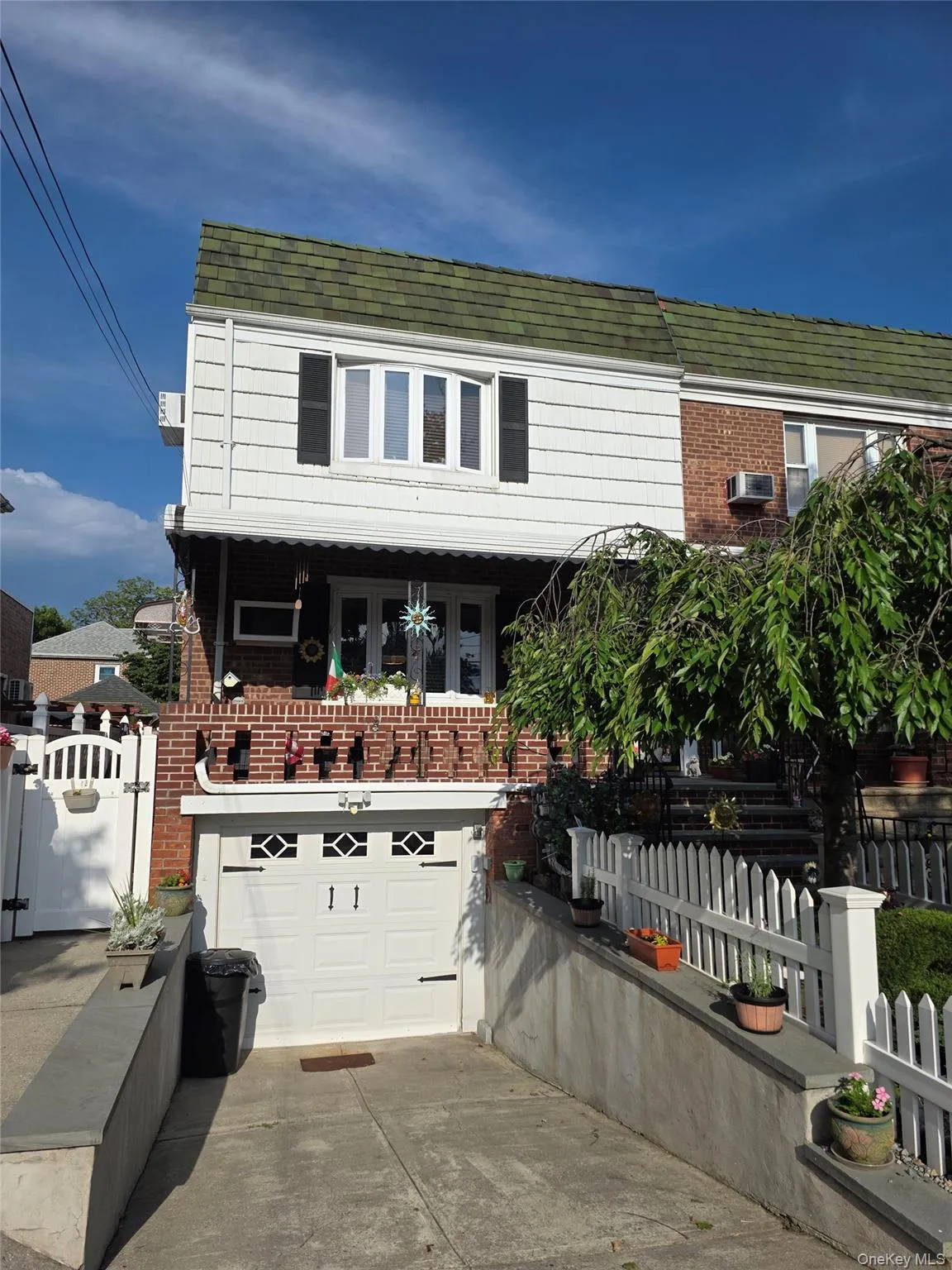 4223 194th Street, New York, NY, 2 Bedrooms Bedrooms, 5 Rooms Rooms,1 BathroomBathrooms,Residential Lease,For Rent,194th,0,1034376 4223 194th Street, New York, NY, 2 Bedrooms Bedrooms, 5 Rooms Rooms,1 BathroomBathrooms,Residential Lease,For Rent,194th,0,1034376