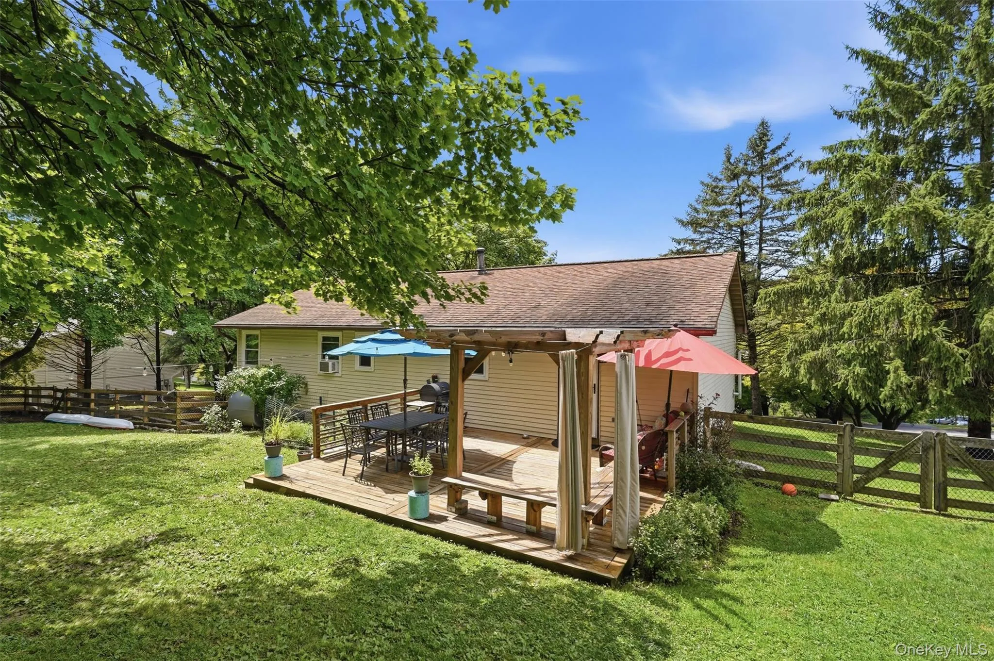 35 Beverly Drive, Warwick (town), NY, 2 Bedrooms Bedrooms, 9 Rooms Rooms,2 BathroomsBathrooms,Residential,For Rent,Beverly,0,1034381 35 Beverly Drive, Warwick (town), NY, 2 Bedrooms Bedrooms, 9 Rooms Rooms,2 BathroomsBathrooms,Residential,For Rent,Beverly,0,1034381