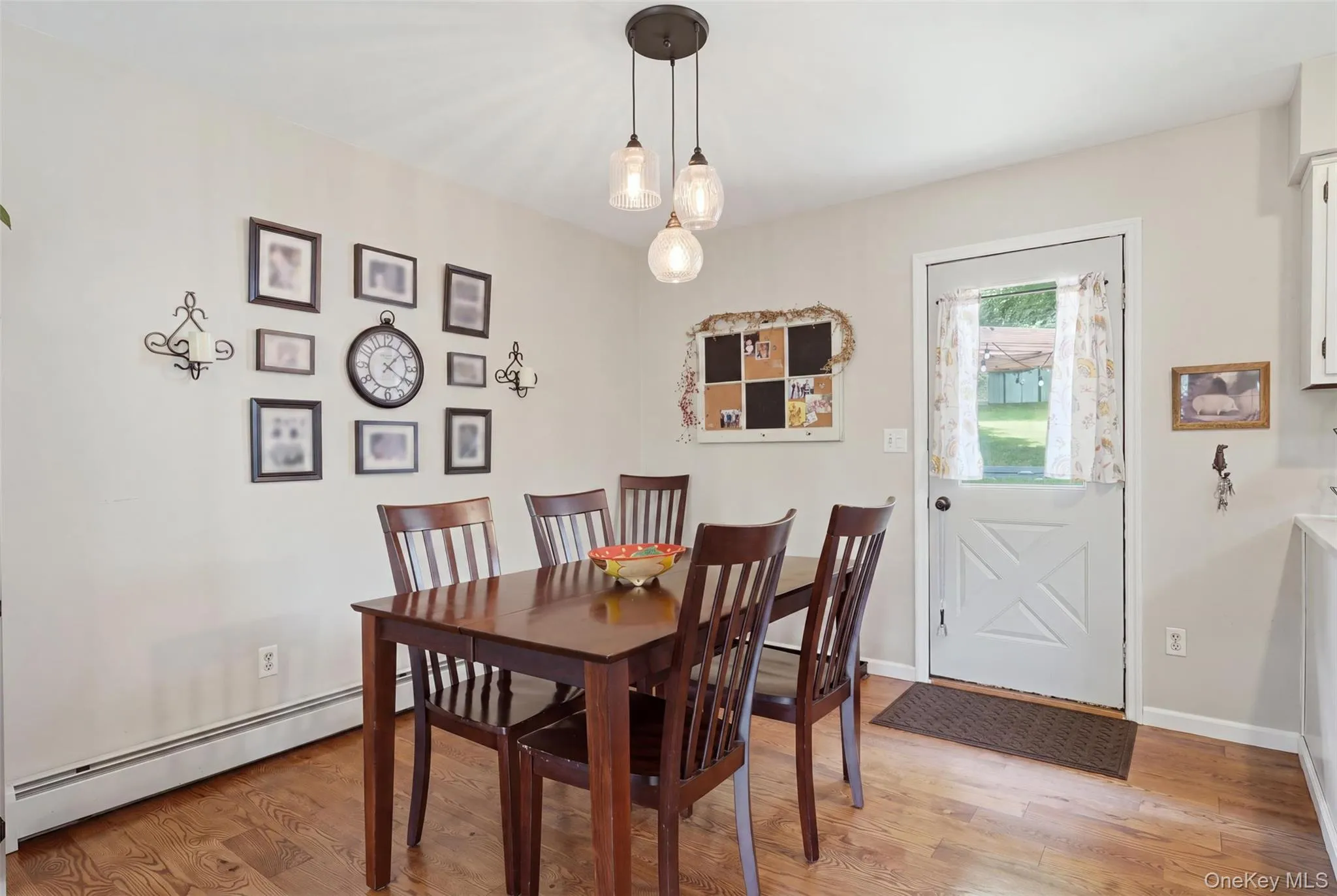 35 Beverly Drive, Warwick (town), NY, 2 Bedrooms Bedrooms, 9 Rooms Rooms,2 BathroomsBathrooms,Residential,For Rent,Beverly,0,1034381 35 Beverly Drive, Warwick (town), NY, 2 Bedrooms Bedrooms, 9 Rooms Rooms,2 BathroomsBathrooms,Residential,For Rent,Beverly,0,1034381