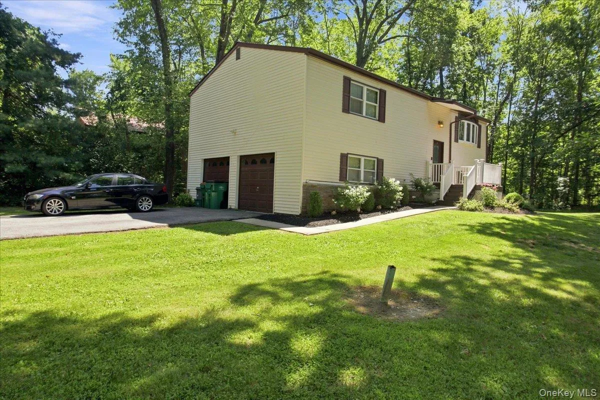 70 Kent Road, Wappinger, NY, 3 Bedrooms Bedrooms, 8 Rooms Rooms,3 BathroomsBathrooms,Residential,For Rent,Kent,0,1034384 70 Kent Road, Wappinger, NY, 3 Bedrooms Bedrooms, 8 Rooms Rooms,3 BathroomsBathrooms,Residential,For Rent,Kent,0,1034384
