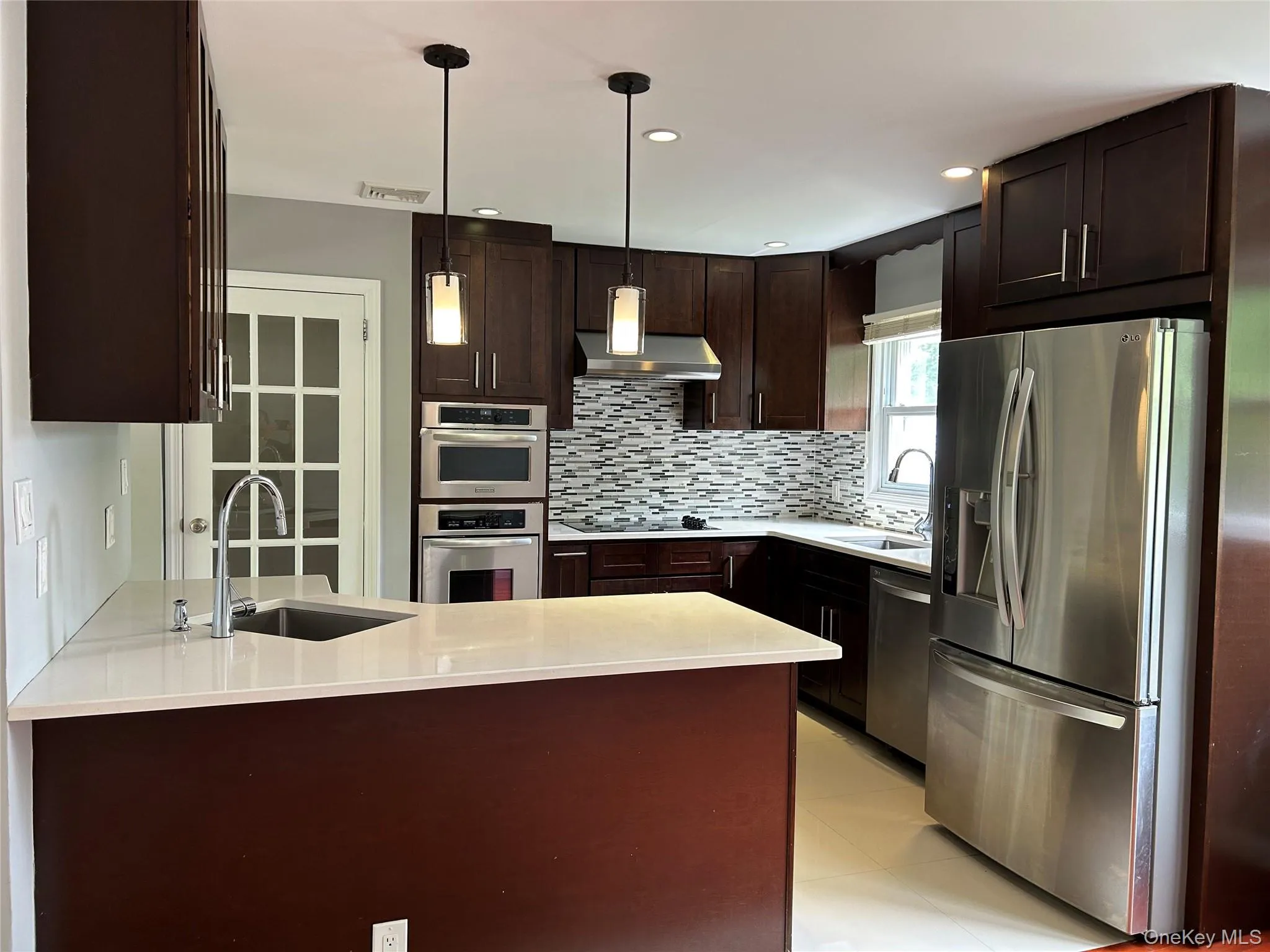 33 Ava Drive, Oyster Bay, NY, 3 Bedrooms Bedrooms, 7 Rooms Rooms,3 BathroomsBathrooms,Residential Lease,For Rent,Ava,0,1034391 33 Ava Drive, Oyster Bay, NY, 3 Bedrooms Bedrooms, 7 Rooms Rooms,3 BathroomsBathrooms,Residential Lease,For Rent,Ava,0,1034391