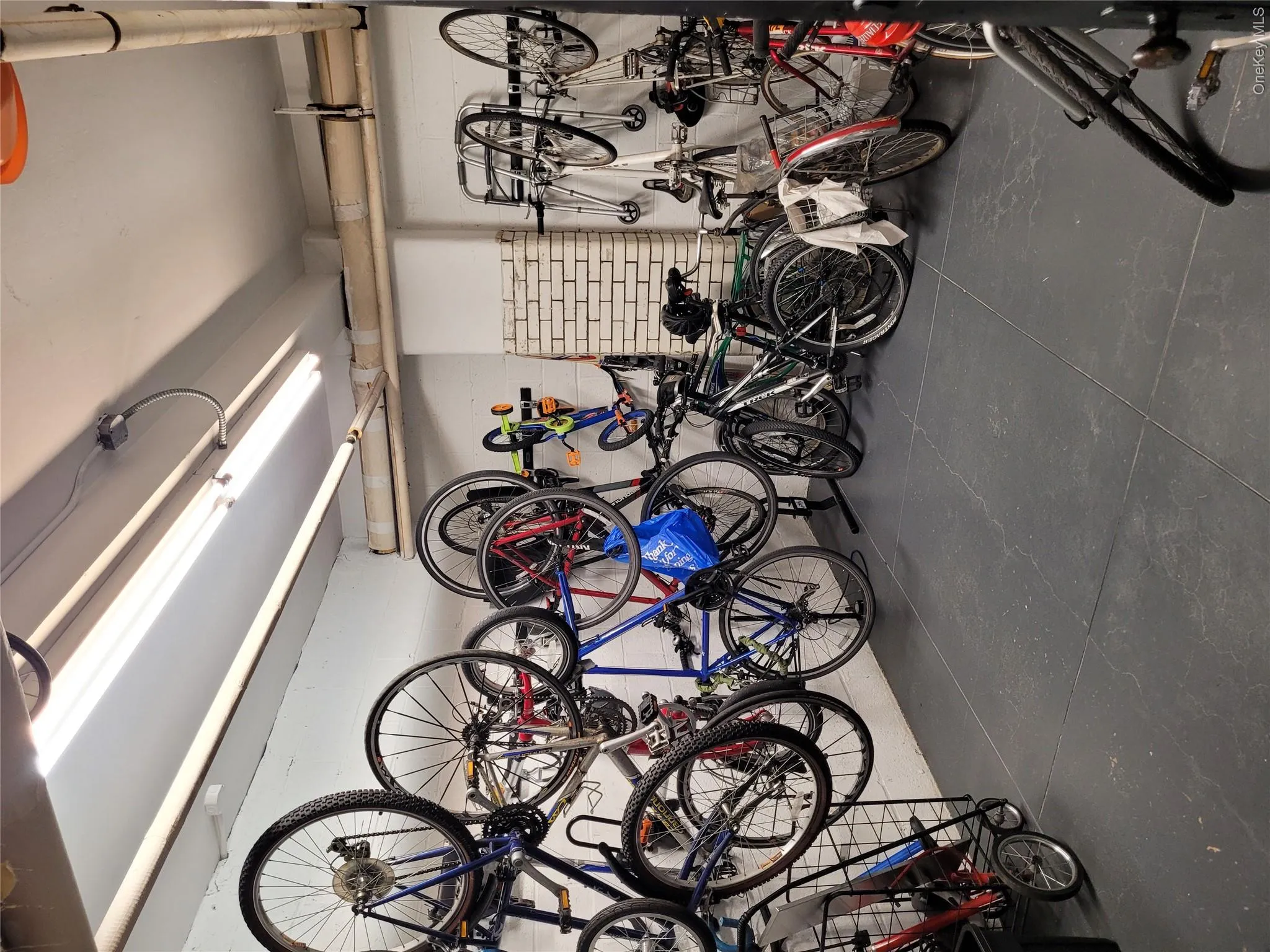 Common Bicycle Room Common Bicycle Room