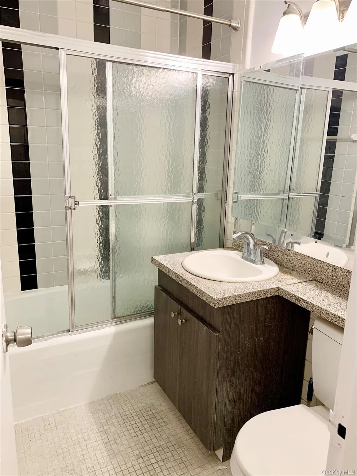 17-85 215 Street, New York, NY, 1 Bedroom Bedrooms, 4 Rooms Rooms,1 BathroomBathrooms,Residential,For Rent,215 Street,0,1034400 17-85 215 Street, New York, NY, 1 Bedroom Bedrooms, 4 Rooms Rooms,1 BathroomBathrooms,Residential,For Rent,215 Street,0,1034400