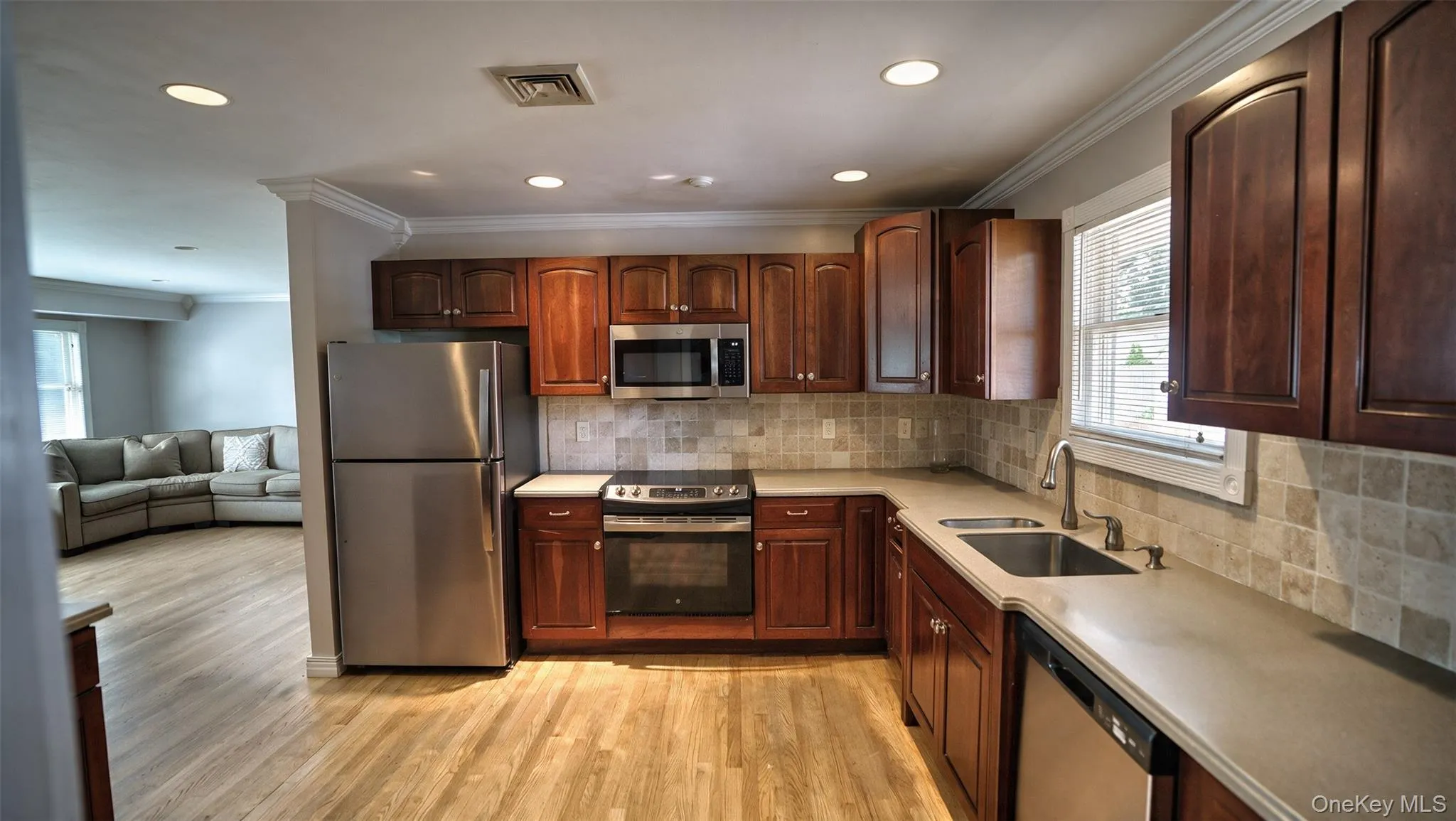 15 Marianna Place, Islip, NY, 4 Bedrooms Bedrooms, 7 Rooms Rooms,1 BathroomBathrooms,Residential,For Rent,Marianna,0,1034401 15 Marianna Place, Islip, NY, 4 Bedrooms Bedrooms, 7 Rooms Rooms,1 BathroomBathrooms,Residential,For Rent,Marianna,0,1034401