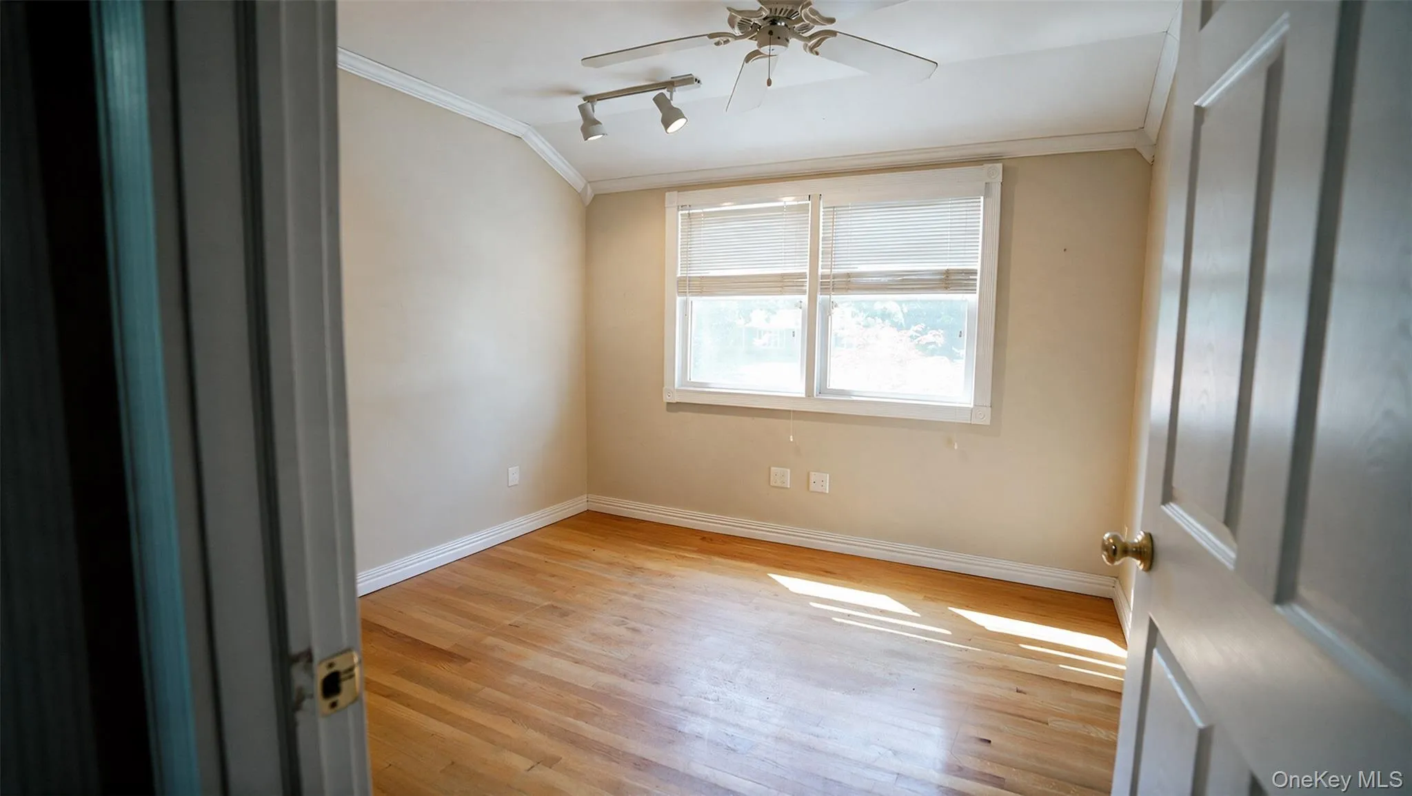 15 Marianna Place, Islip, NY, 4 Bedrooms Bedrooms, 7 Rooms Rooms,1 BathroomBathrooms,Residential,For Rent,Marianna,0,1034401 15 Marianna Place, Islip, NY, 4 Bedrooms Bedrooms, 7 Rooms Rooms,1 BathroomBathrooms,Residential,For Rent,Marianna,0,1034401