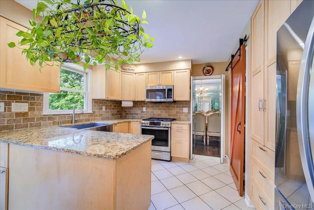 22 Concord Drive, Clarkstown, NY, 4 Bedrooms Bedrooms, 13 Rooms Rooms,2 BathroomsBathrooms,Residential,For Rent,Concord,0,1034409 22 Concord Drive, Clarkstown, NY, 4 Bedrooms Bedrooms, 13 Rooms Rooms,2 BathroomsBathrooms,Residential,For Rent,Concord,0,1034409