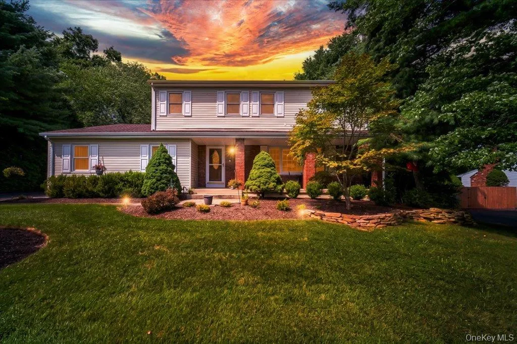 22 Concord Drive, Clarkstown, NY, 4 Bedrooms Bedrooms, 13 Rooms Rooms,2 BathroomsBathrooms,Residential,For Rent,Concord,0,1034409 22 Concord Drive, Clarkstown, NY, 4 Bedrooms Bedrooms, 13 Rooms Rooms,2 BathroomsBathrooms,Residential,For Rent,Concord,0,1034409