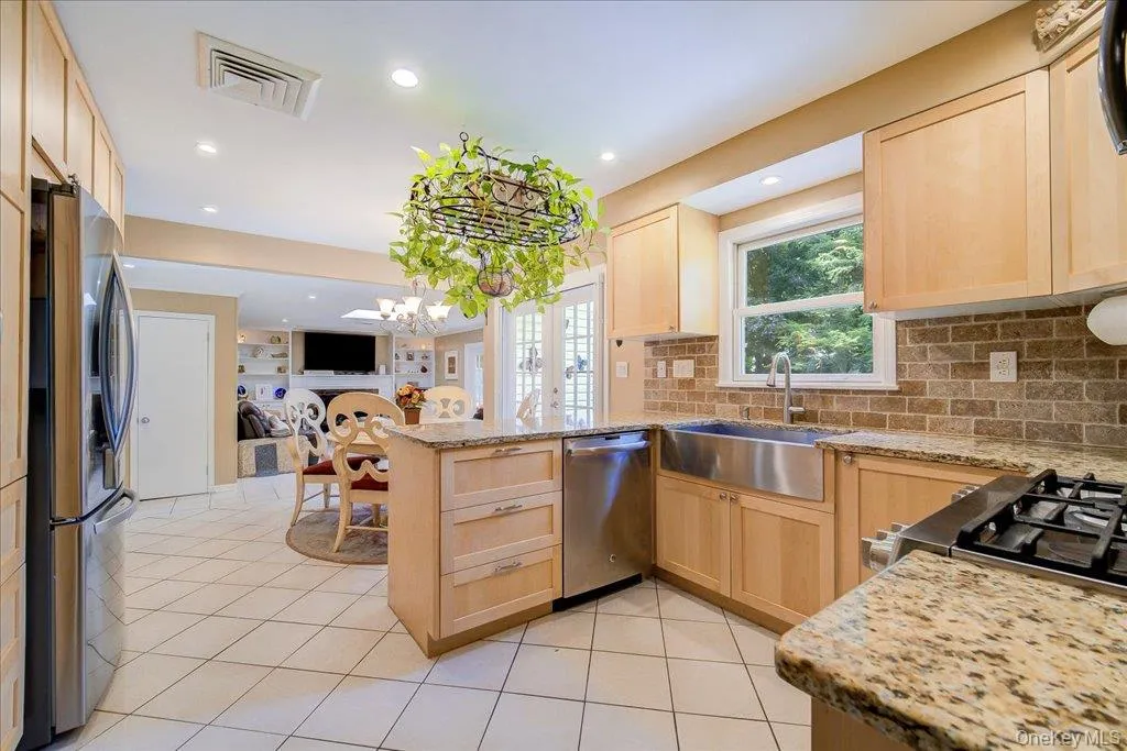 22 Concord Drive, Clarkstown, NY, 4 Bedrooms Bedrooms, 13 Rooms Rooms,2 BathroomsBathrooms,Residential,For Rent,Concord,0,1034409 22 Concord Drive, Clarkstown, NY, 4 Bedrooms Bedrooms, 13 Rooms Rooms,2 BathroomsBathrooms,Residential,For Rent,Concord,0,1034409