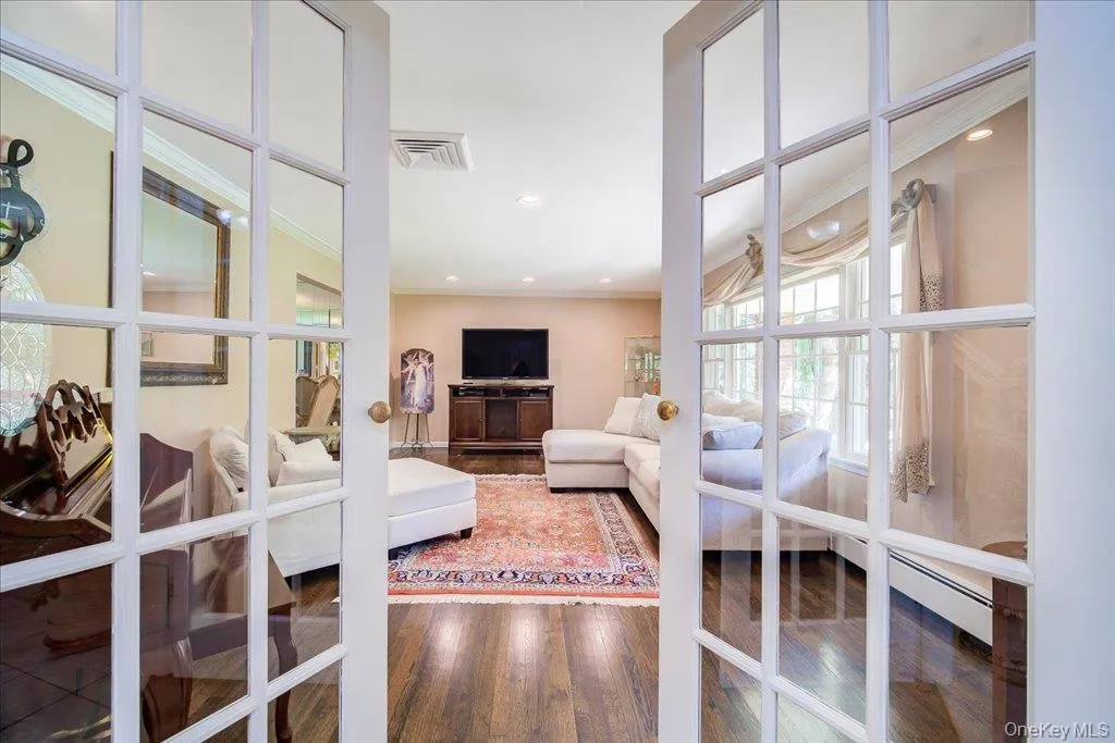 22 Concord Drive, Clarkstown, NY, 4 Bedrooms Bedrooms, 13 Rooms Rooms,2 BathroomsBathrooms,Residential,For Rent,Concord,0,1034409 22 Concord Drive, Clarkstown, NY, 4 Bedrooms Bedrooms, 13 Rooms Rooms,2 BathroomsBathrooms,Residential,For Rent,Concord,0,1034409