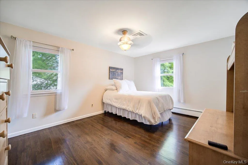 22 Concord Drive, Clarkstown, NY, 4 Bedrooms Bedrooms, 13 Rooms Rooms,2 BathroomsBathrooms,Residential,For Rent,Concord,0,1034409 22 Concord Drive, Clarkstown, NY, 4 Bedrooms Bedrooms, 13 Rooms Rooms,2 BathroomsBathrooms,Residential,For Rent,Concord,0,1034409