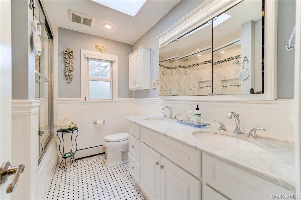 22 Concord Drive, Clarkstown, NY, 4 Bedrooms Bedrooms, 13 Rooms Rooms,2 BathroomsBathrooms,Residential,For Rent,Concord,0,1034409 22 Concord Drive, Clarkstown, NY, 4 Bedrooms Bedrooms, 13 Rooms Rooms,2 BathroomsBathrooms,Residential,For Rent,Concord,0,1034409
