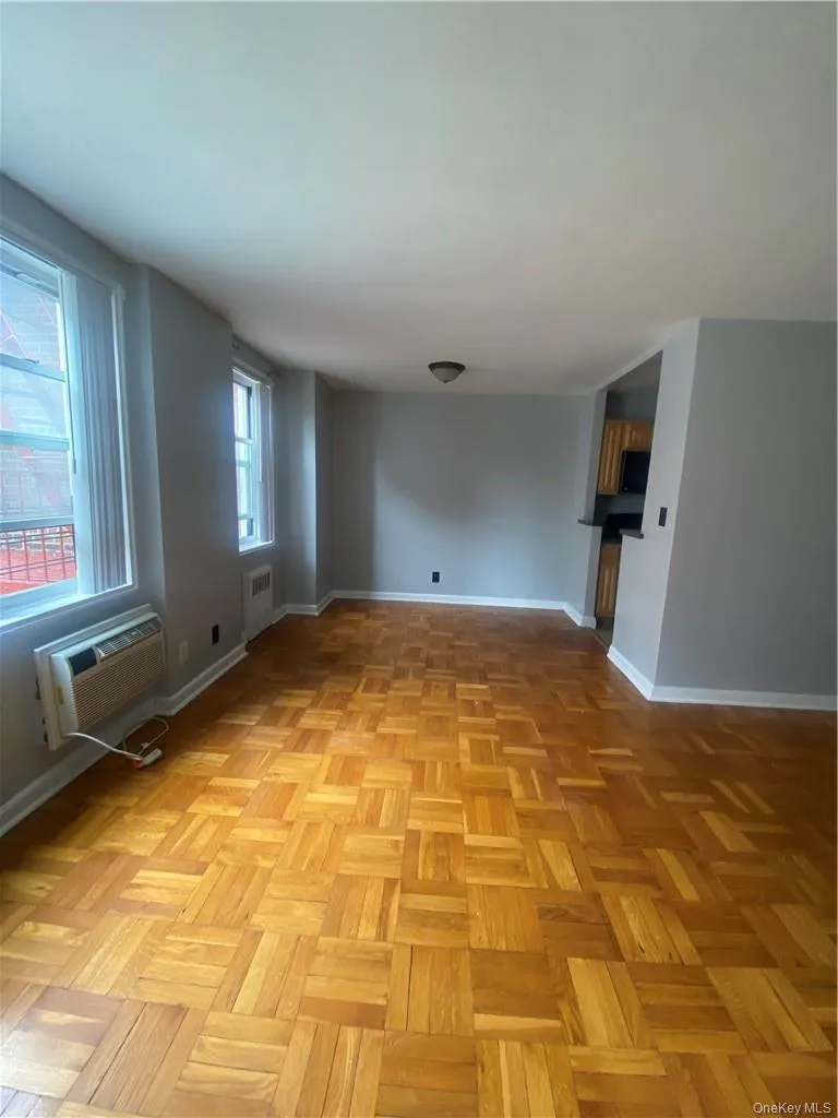 4 Sadore Lane, Yonkers, NY, 1 Bedroom Bedrooms, 3 Rooms Rooms,1 BathroomBathrooms,Residential Lease,For Rent,Sadore,0,1034419 4 Sadore Lane, Yonkers, NY, 1 Bedroom Bedrooms, 3 Rooms Rooms,1 BathroomBathrooms,Residential Lease,For Rent,Sadore,0,1034419