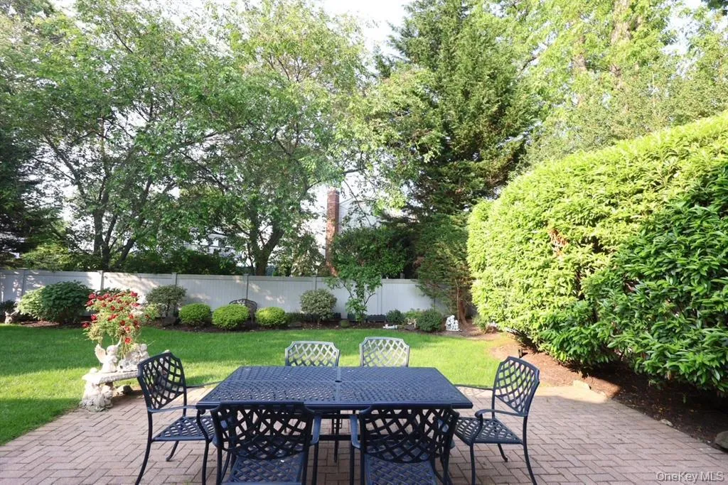 757 Leslie Lane, Hempstead, NY, 4 Bedrooms Bedrooms, 9 Rooms Rooms,2 BathroomsBathrooms,Residential Lease,For Rent,Leslie,0,1034420 757 Leslie Lane, Hempstead, NY, 4 Bedrooms Bedrooms, 9 Rooms Rooms,2 BathroomsBathrooms,Residential Lease,For Rent,Leslie,0,1034420