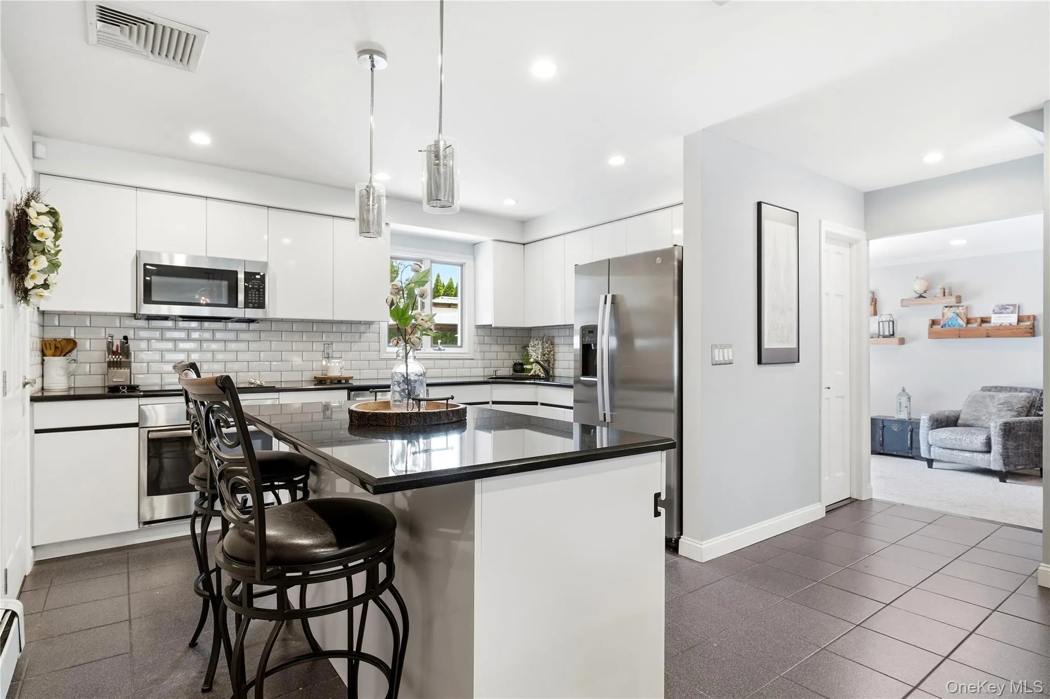 9 Mount Sinai Avenue, Brookhaven, NY, 4 Bedrooms Bedrooms, 7 Rooms Rooms,2 BathroomsBathrooms,Residential,For Rent,Mount Sinai,0,1034421 9 Mount Sinai Avenue, Brookhaven, NY, 4 Bedrooms Bedrooms, 7 Rooms Rooms,2 BathroomsBathrooms,Residential,For Rent,Mount Sinai,0,1034421