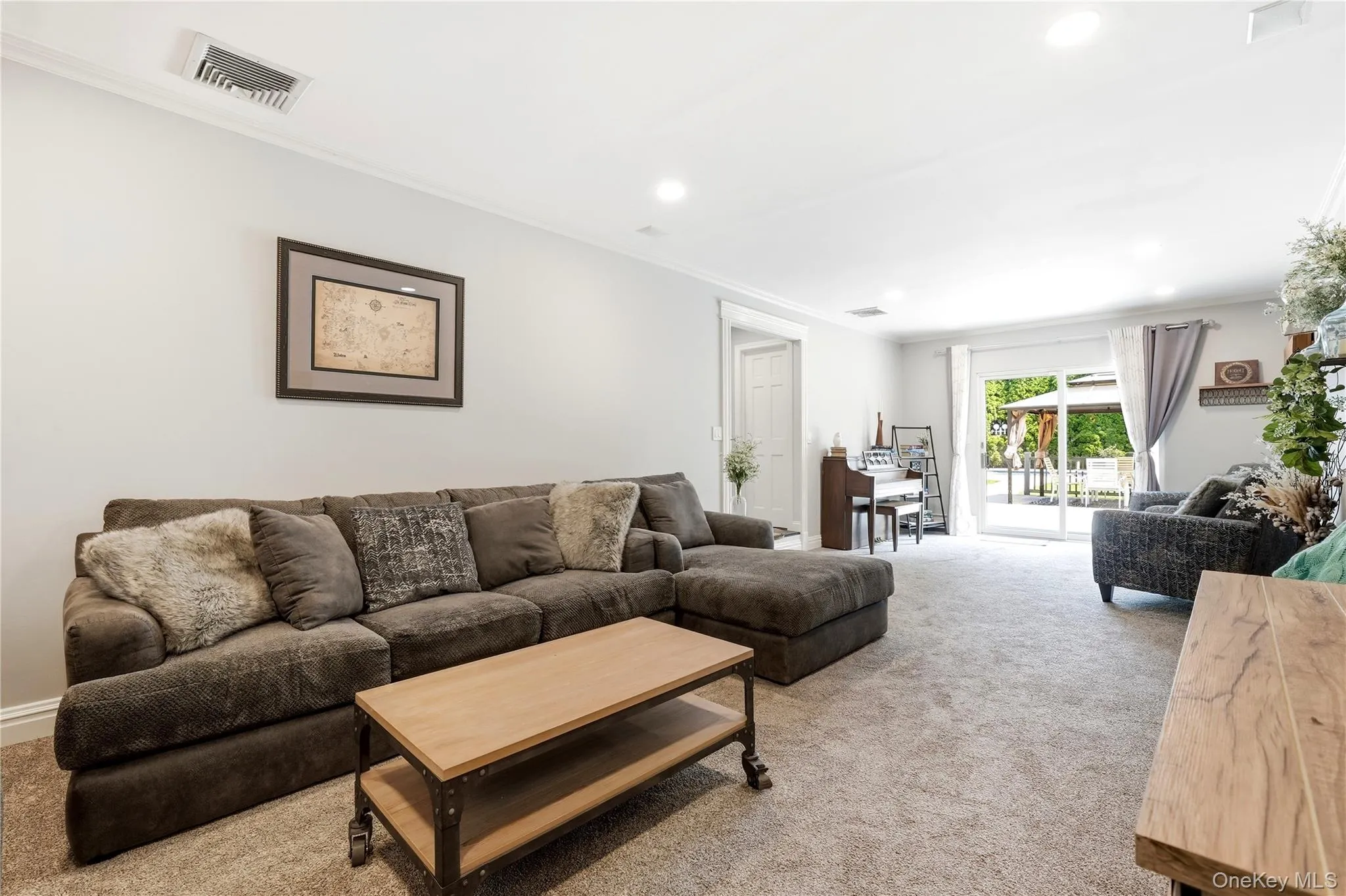 9 Mount Sinai Avenue, Brookhaven, NY, 4 Bedrooms Bedrooms, 7 Rooms Rooms,2 BathroomsBathrooms,Residential,For Rent,Mount Sinai,0,1034421 9 Mount Sinai Avenue, Brookhaven, NY, 4 Bedrooms Bedrooms, 7 Rooms Rooms,2 BathroomsBathrooms,Residential,For Rent,Mount Sinai,0,1034421