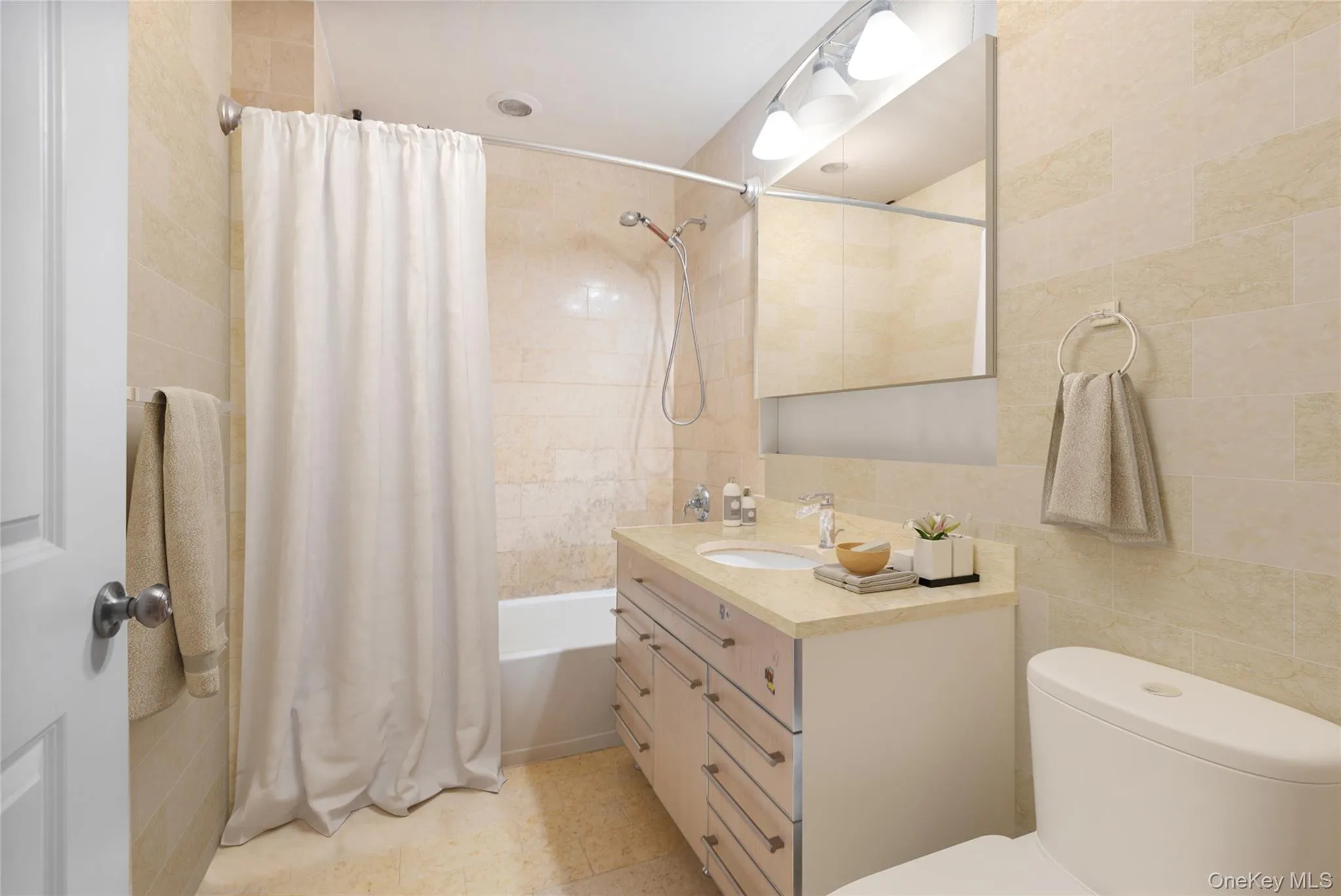 14320 Hoover Avenue, New York, NY, 1 Bedroom Bedrooms, 4 Rooms Rooms,1 BathroomBathrooms,Residential Lease,For Rent,Hoover,0,1034424 14320 Hoover Avenue, New York, NY, 1 Bedroom Bedrooms, 4 Rooms Rooms,1 BathroomBathrooms,Residential Lease,For Rent,Hoover,0,1034424