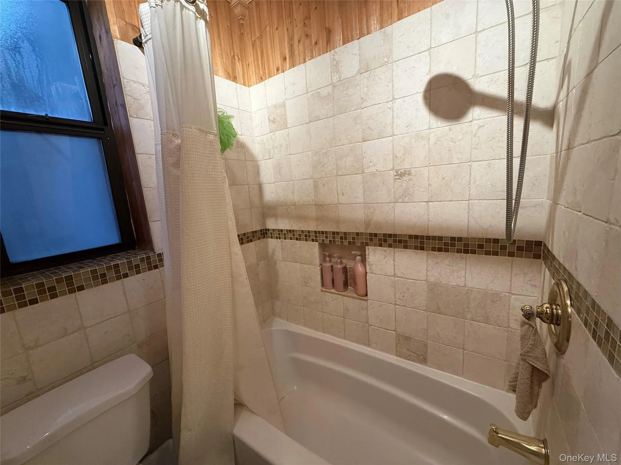 8384 116th Street, New York, NY, 2 Bedrooms Bedrooms, 4 Rooms Rooms,1 BathroomBathrooms,Residential,For Rent,116th,0,1034429 8384 116th Street, New York, NY, 2 Bedrooms Bedrooms, 4 Rooms Rooms,1 BathroomBathrooms,Residential,For Rent,116th,0,1034429