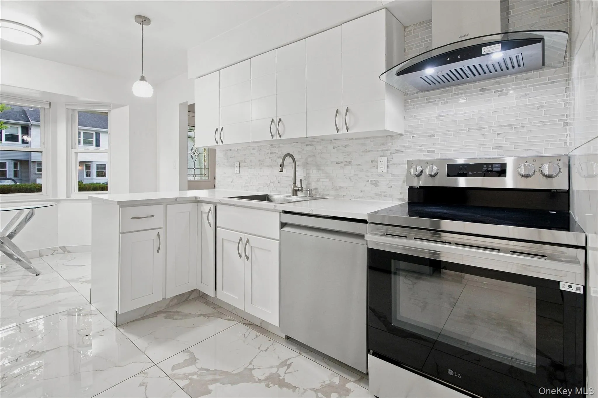 8 Manors Drive, Oyster Bay, NY, 3 Bedrooms Bedrooms, 6 Rooms Rooms,3 BathroomsBathrooms,Residential,For Rent,Manors,0,1034433 8 Manors Drive, Oyster Bay, NY, 3 Bedrooms Bedrooms, 6 Rooms Rooms,3 BathroomsBathrooms,Residential,For Rent,Manors,0,1034433
