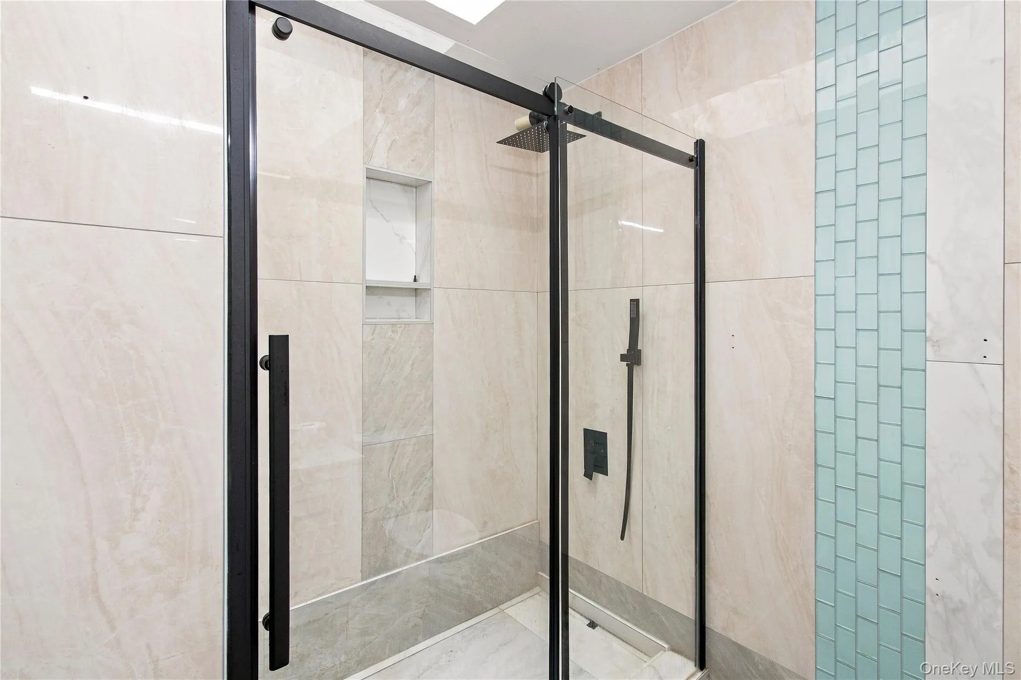 8 Manors Drive, Oyster Bay, NY, 3 Bedrooms Bedrooms, 6 Rooms Rooms,3 BathroomsBathrooms,Residential,For Rent,Manors,0,1034433 8 Manors Drive, Oyster Bay, NY, 3 Bedrooms Bedrooms, 6 Rooms Rooms,3 BathroomsBathrooms,Residential,For Rent,Manors,0,1034433