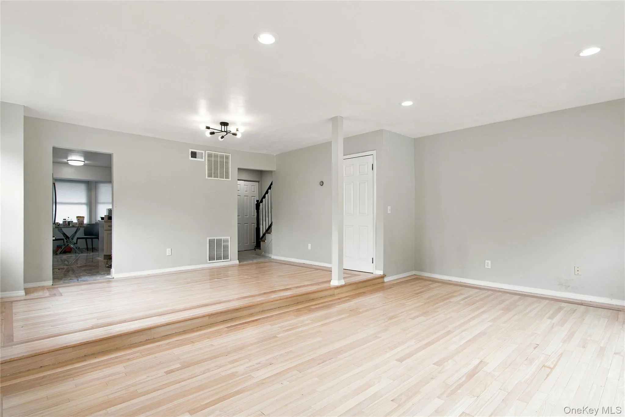 8 Manors Drive, Oyster Bay, NY, 3 Bedrooms Bedrooms, 6 Rooms Rooms,3 BathroomsBathrooms,Residential,For Rent,Manors,0,1034433 8 Manors Drive, Oyster Bay, NY, 3 Bedrooms Bedrooms, 6 Rooms Rooms,3 BathroomsBathrooms,Residential,For Rent,Manors,0,1034433