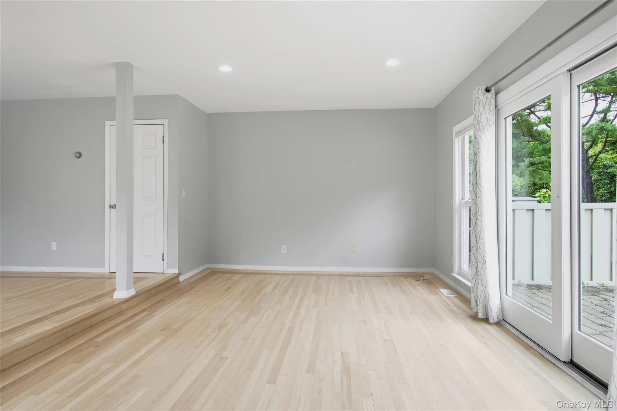 8 Manors Drive, Oyster Bay, NY, 3 Bedrooms Bedrooms, 6 Rooms Rooms,3 BathroomsBathrooms,Residential,For Rent,Manors,0,1034433 8 Manors Drive, Oyster Bay, NY, 3 Bedrooms Bedrooms, 6 Rooms Rooms,3 BathroomsBathrooms,Residential,For Rent,Manors,0,1034433