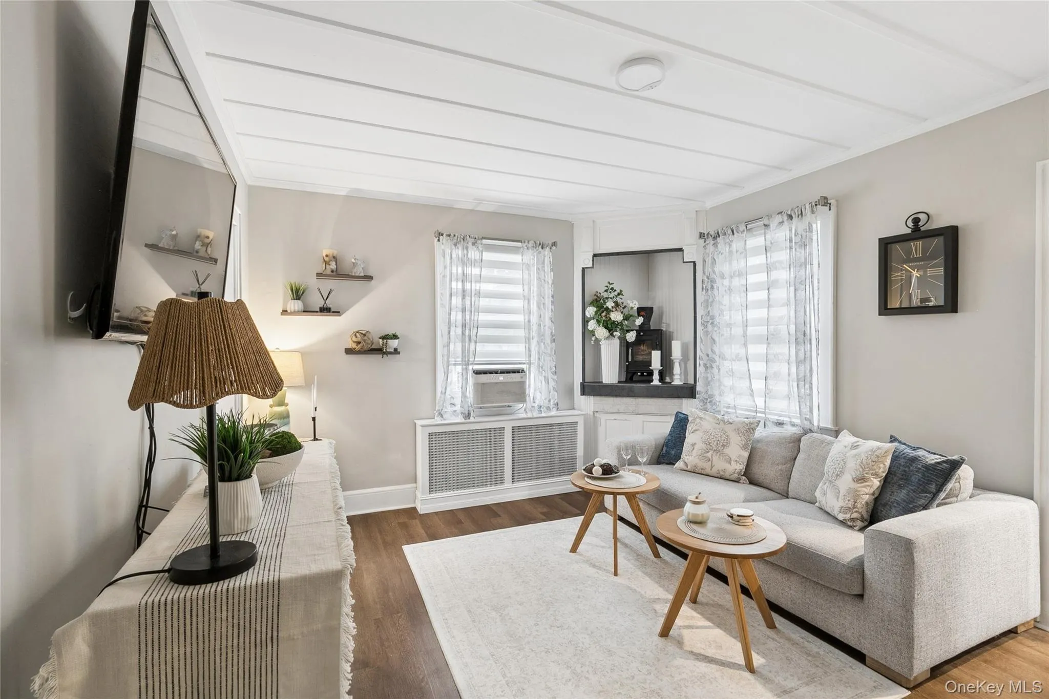 22 South Avenue, Smithtown, NY, 3 Bedrooms Bedrooms, 5 Rooms Rooms,2 BathroomsBathrooms,Residential,For Rent,South,0,1034437 22 South Avenue, Smithtown, NY, 3 Bedrooms Bedrooms, 5 Rooms Rooms,2 BathroomsBathrooms,Residential,For Rent,South,0,1034437