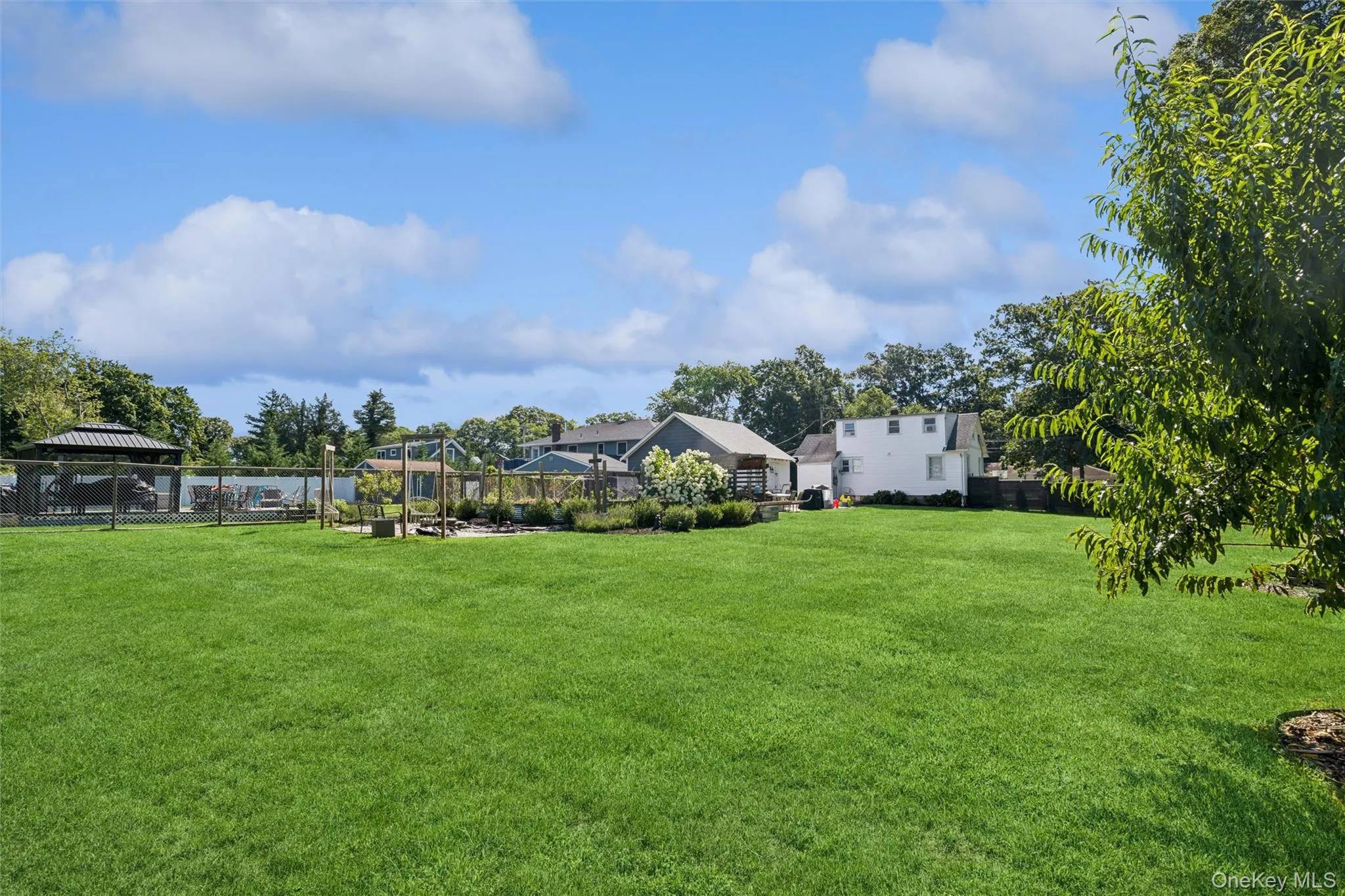 22 South Avenue, Smithtown, NY, 3 Bedrooms Bedrooms, 5 Rooms Rooms,2 BathroomsBathrooms,Residential,For Rent,South,0,1034437 22 South Avenue, Smithtown, NY, 3 Bedrooms Bedrooms, 5 Rooms Rooms,2 BathroomsBathrooms,Residential,For Rent,South,0,1034437