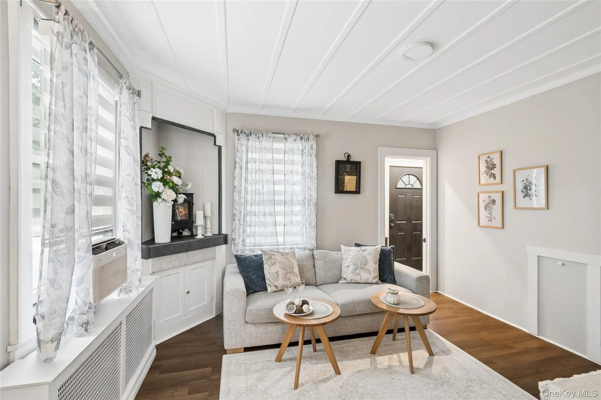 22 South Avenue, Smithtown, NY, 3 Bedrooms Bedrooms, 5 Rooms Rooms,2 BathroomsBathrooms,Residential,For Rent,South,0,1034437 22 South Avenue, Smithtown, NY, 3 Bedrooms Bedrooms, 5 Rooms Rooms,2 BathroomsBathrooms,Residential,For Rent,South,0,1034437