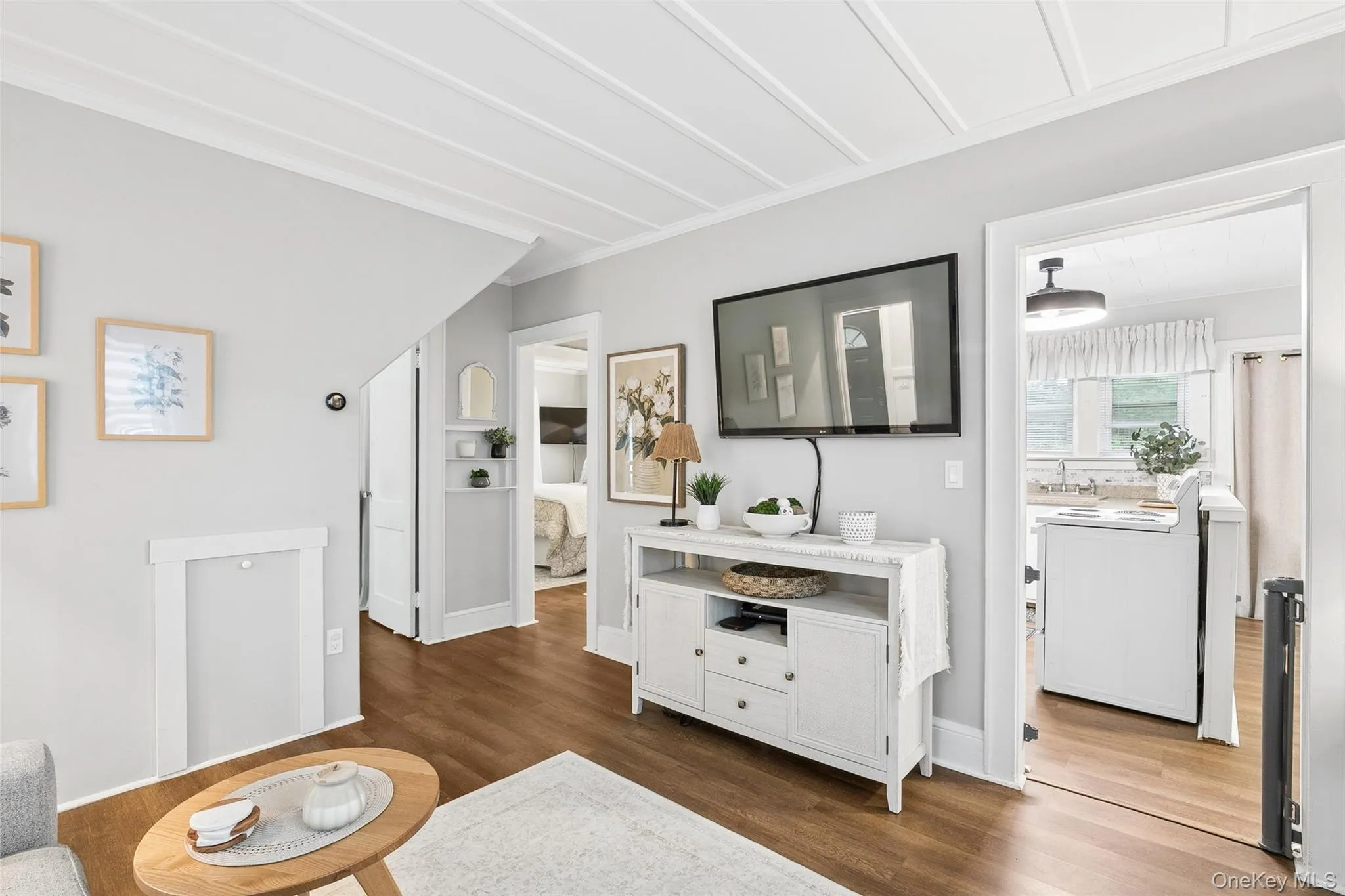 22 South Avenue, Smithtown, NY, 3 Bedrooms Bedrooms, 5 Rooms Rooms,2 BathroomsBathrooms,Residential,For Rent,South,0,1034437 22 South Avenue, Smithtown, NY, 3 Bedrooms Bedrooms, 5 Rooms Rooms,2 BathroomsBathrooms,Residential,For Rent,South,0,1034437
