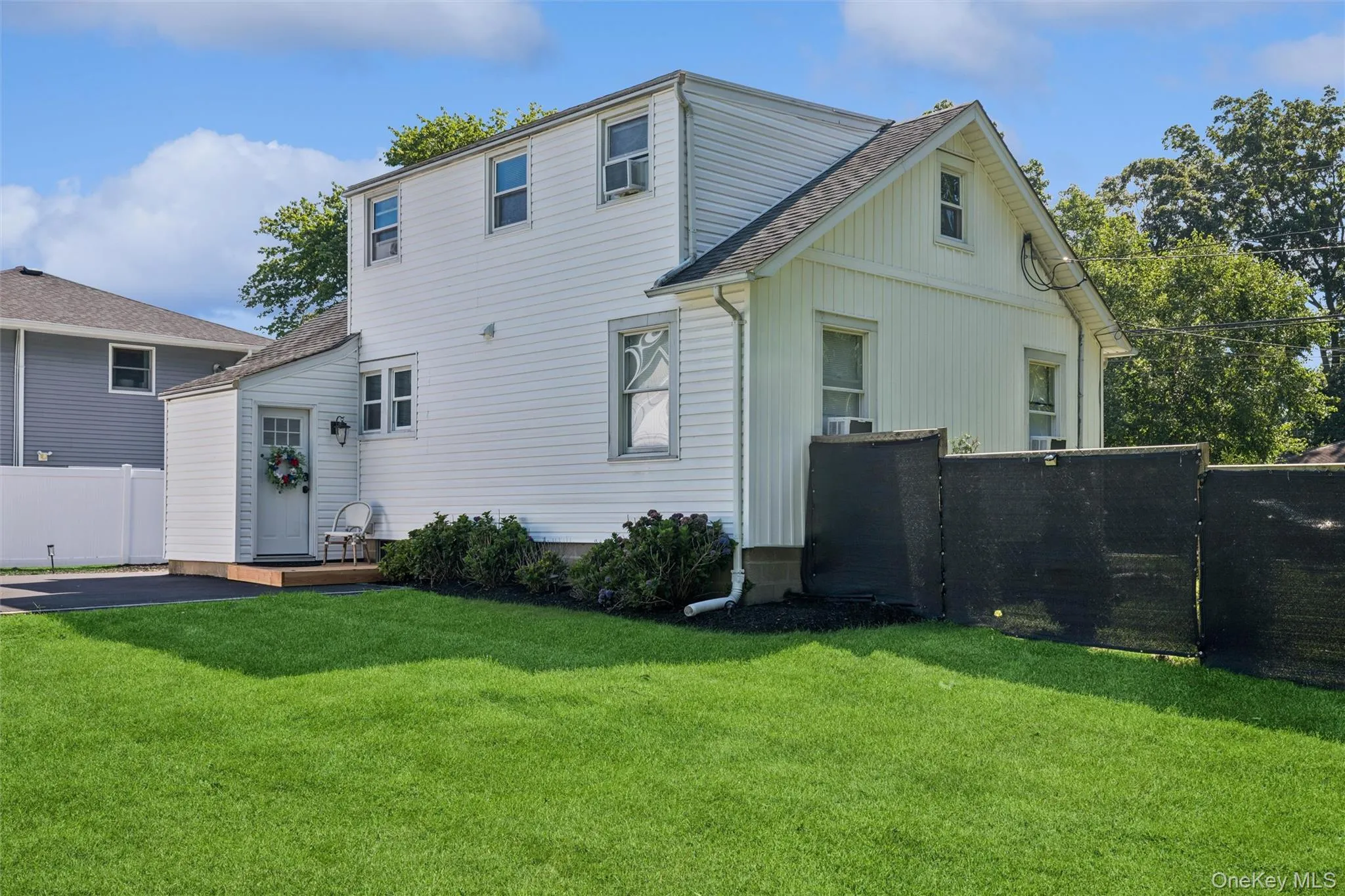 22 South Avenue, Smithtown, NY, 3 Bedrooms Bedrooms, 5 Rooms Rooms,2 BathroomsBathrooms,Residential,For Rent,South,0,1034437 22 South Avenue, Smithtown, NY, 3 Bedrooms Bedrooms, 5 Rooms Rooms,2 BathroomsBathrooms,Residential,For Rent,South,0,1034437