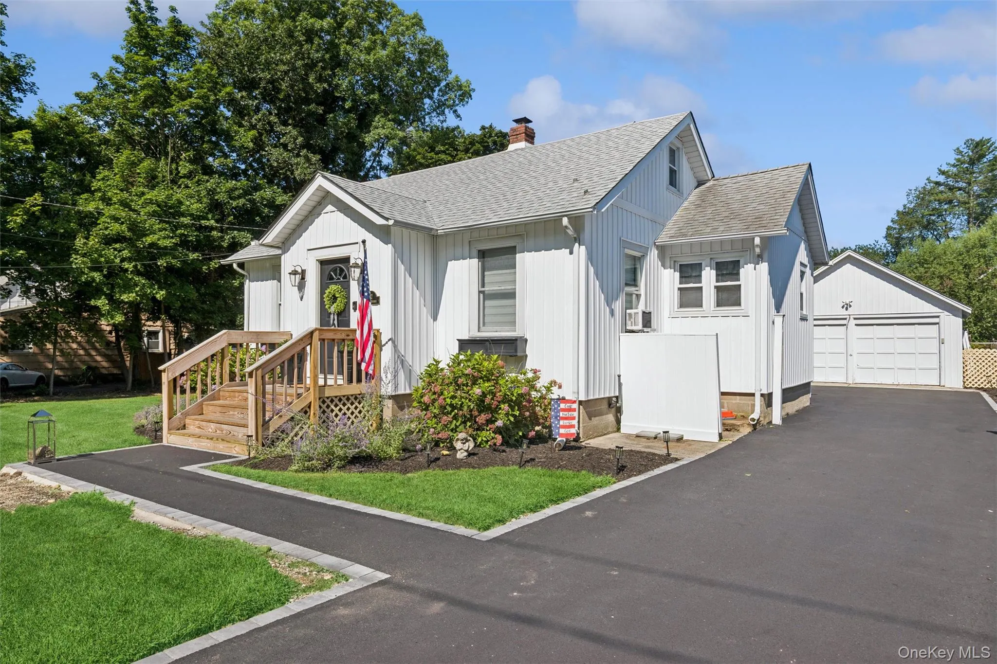 22 South Avenue, Smithtown, NY, 3 Bedrooms Bedrooms, 5 Rooms Rooms,2 BathroomsBathrooms,Residential,For Rent,South,0,1034437 22 South Avenue, Smithtown, NY, 3 Bedrooms Bedrooms, 5 Rooms Rooms,2 BathroomsBathrooms,Residential,For Rent,South,0,1034437