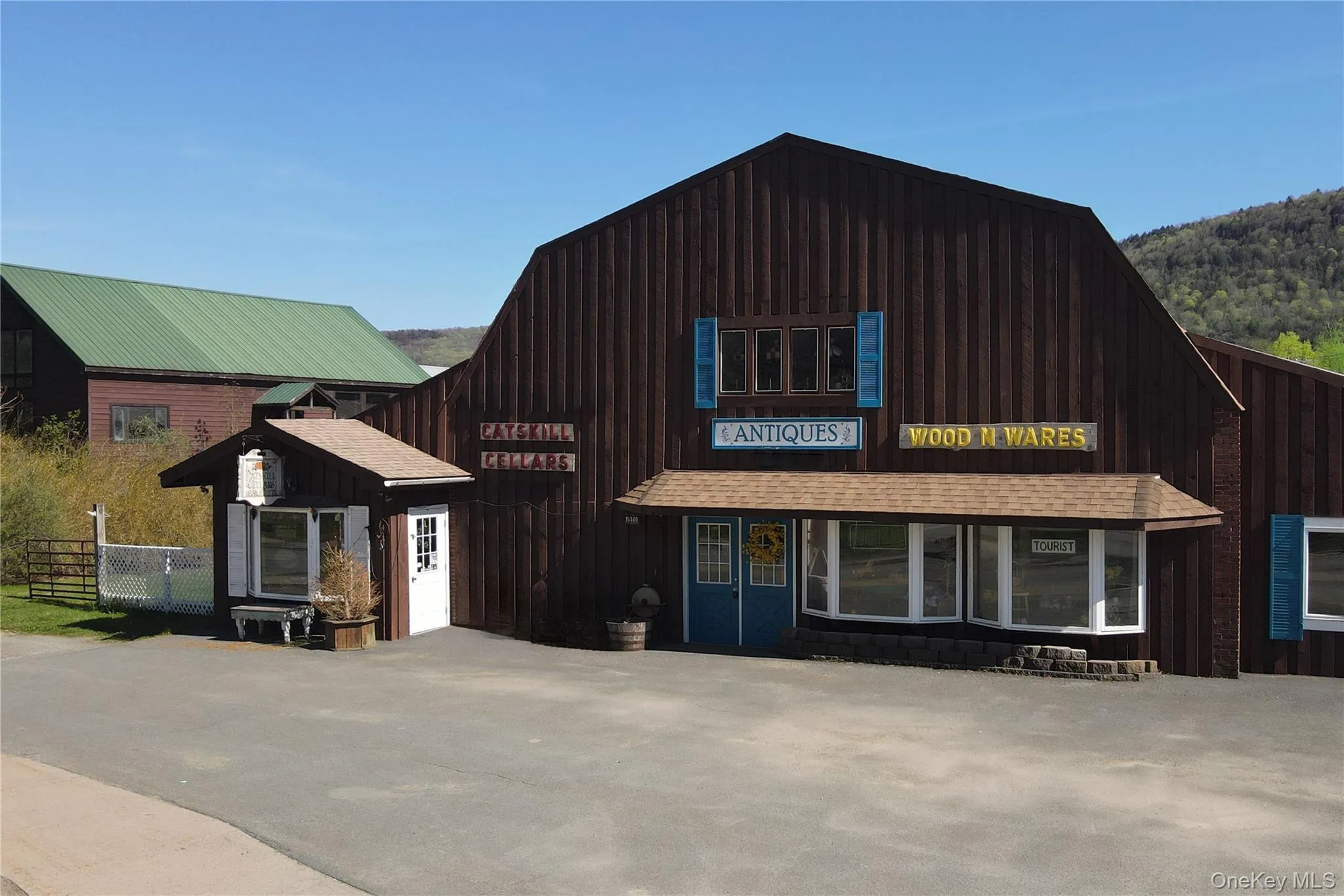 69 Bridge Street, Colchester, NY, 4 Bedrooms Bedrooms, 15 Rooms Rooms,3 BathroomsBathrooms,Residential,For Rent,Bridge,0,1034439 69 Bridge Street, Colchester, NY, 4 Bedrooms Bedrooms, 15 Rooms Rooms,3 BathroomsBathrooms,Residential,For Rent,Bridge,0,1034439