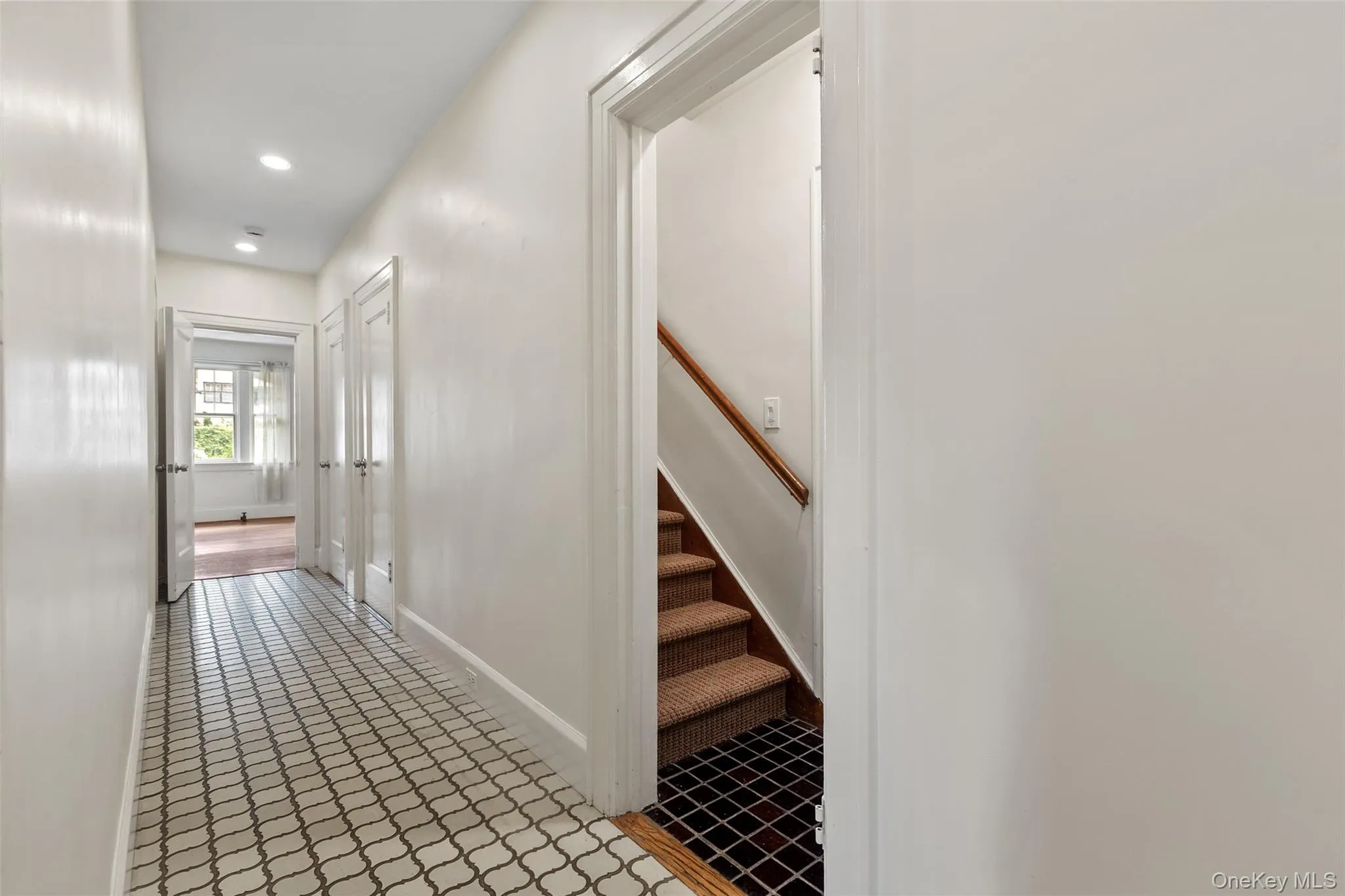 210 aka 206 Hollywood Avenue, Yonkers, NY, 4 Bedrooms Bedrooms, 7 Rooms Rooms,1 BathroomBathrooms,Residential,For Rent,Hollywood,0,1034450 210 aka 206 Hollywood Avenue, Yonkers, NY, 4 Bedrooms Bedrooms, 7 Rooms Rooms,1 BathroomBathrooms,Residential,For Rent,Hollywood,0,1034450