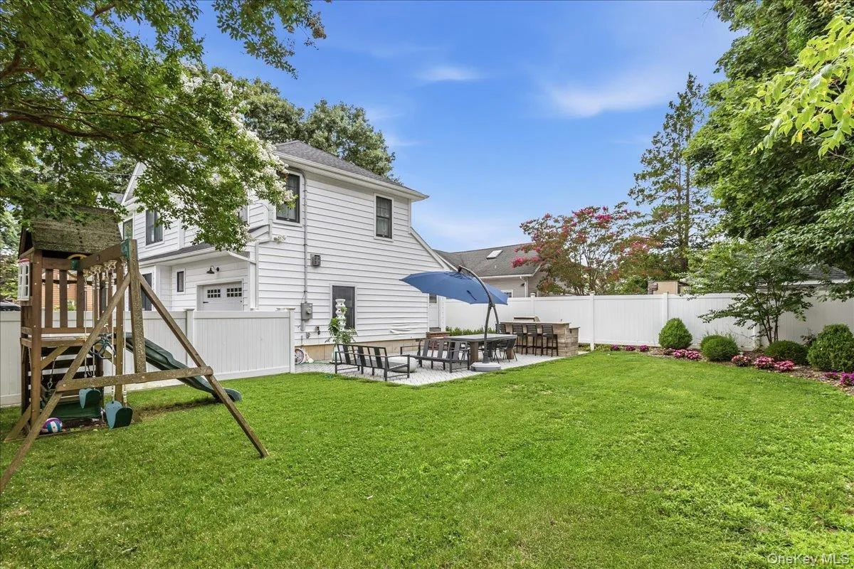 1214 Maple Avenue, Hempstead, NY, 5 Bedrooms Bedrooms, 8 Rooms Rooms,3 BathroomsBathrooms,Residential Lease,For Rent,Maple,0,1034454 1214 Maple Avenue, Hempstead, NY, 5 Bedrooms Bedrooms, 8 Rooms Rooms,3 BathroomsBathrooms,Residential Lease,For Rent,Maple,0,1034454