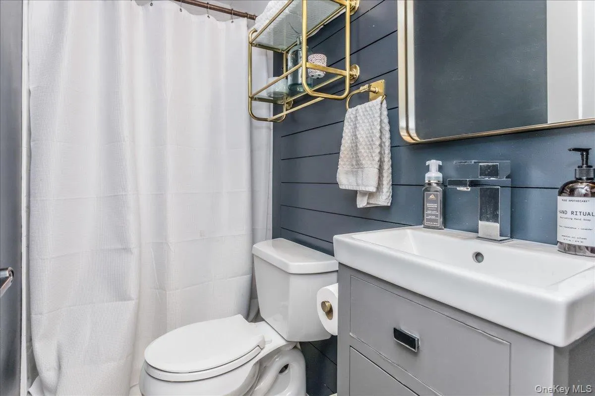 1214 Maple Avenue, Hempstead, NY, 5 Bedrooms Bedrooms, 8 Rooms Rooms,3 BathroomsBathrooms,Residential Lease,For Rent,Maple,0,1034454 1214 Maple Avenue, Hempstead, NY, 5 Bedrooms Bedrooms, 8 Rooms Rooms,3 BathroomsBathrooms,Residential Lease,For Rent,Maple,0,1034454