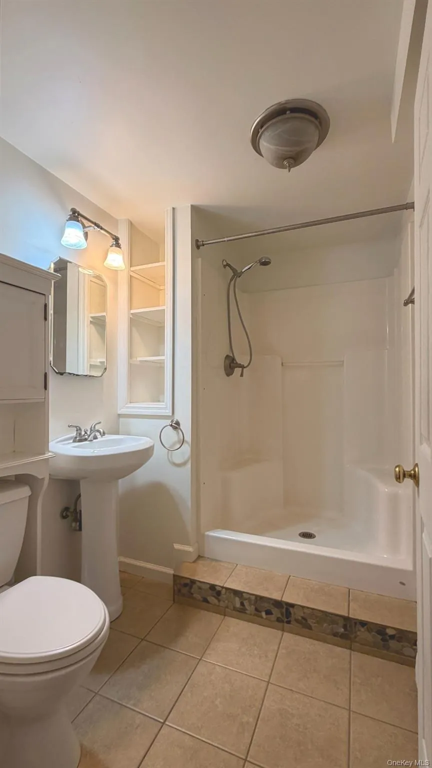 7 Lyceum Road, La Grange, NY, 4 Bedrooms Bedrooms, 10 Rooms Rooms,3 BathroomsBathrooms,Residential,For Rent,Lyceum,0,1034457 7 Lyceum Road, La Grange, NY, 4 Bedrooms Bedrooms, 10 Rooms Rooms,3 BathroomsBathrooms,Residential,For Rent,Lyceum,0,1034457
