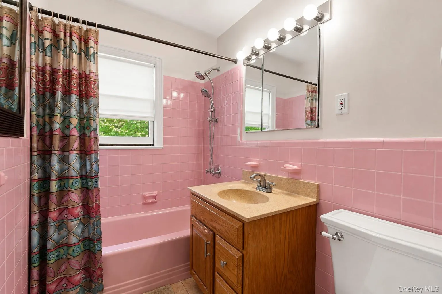 26 Reynolds Place, Eastchester, NY, 3 Bedrooms Bedrooms, 7 Rooms Rooms,2 BathroomsBathrooms,Residential,For Rent,Reynolds,0,1034459 26 Reynolds Place, Eastchester, NY, 3 Bedrooms Bedrooms, 7 Rooms Rooms,2 BathroomsBathrooms,Residential,For Rent,Reynolds,0,1034459