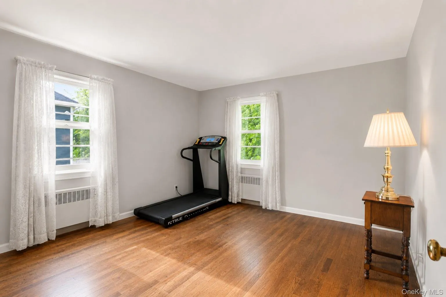 26 Reynolds Place, Eastchester, NY, 3 Bedrooms Bedrooms, 7 Rooms Rooms,2 BathroomsBathrooms,Residential,For Rent,Reynolds,0,1034459 26 Reynolds Place, Eastchester, NY, 3 Bedrooms Bedrooms, 7 Rooms Rooms,2 BathroomsBathrooms,Residential,For Rent,Reynolds,0,1034459