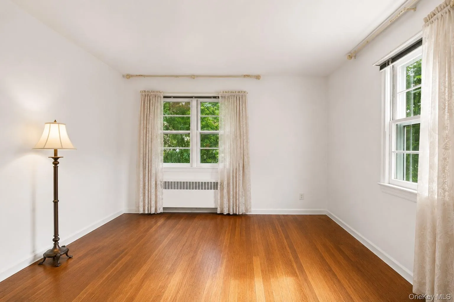 26 Reynolds Place, Eastchester, NY, 3 Bedrooms Bedrooms, 7 Rooms Rooms,2 BathroomsBathrooms,Residential,For Rent,Reynolds,0,1034459 26 Reynolds Place, Eastchester, NY, 3 Bedrooms Bedrooms, 7 Rooms Rooms,2 BathroomsBathrooms,Residential,For Rent,Reynolds,0,1034459