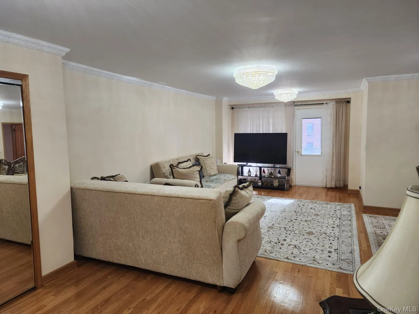 61-25 98th Street, New York, NY, 3 Bedrooms Bedrooms, 6 Rooms Rooms,2 BathroomsBathrooms,Residential,For Rent,98th,0,1034460 61-25 98th Street, New York, NY, 3 Bedrooms Bedrooms, 6 Rooms Rooms,2 BathroomsBathrooms,Residential,For Rent,98th,0,1034460