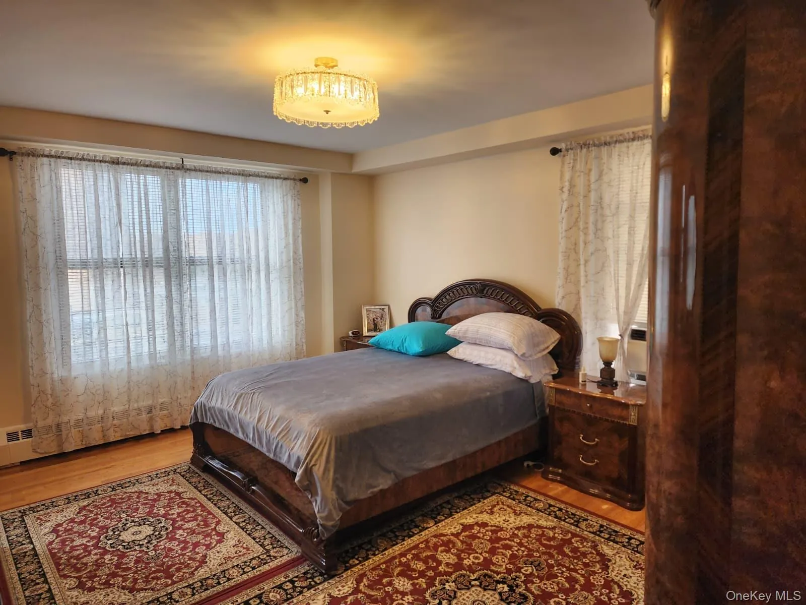 61-25 98th Street, New York, NY, 3 Bedrooms Bedrooms, 6 Rooms Rooms,2 BathroomsBathrooms,Residential,For Rent,98th,0,1034460 61-25 98th Street, New York, NY, 3 Bedrooms Bedrooms, 6 Rooms Rooms,2 BathroomsBathrooms,Residential,For Rent,98th,0,1034460