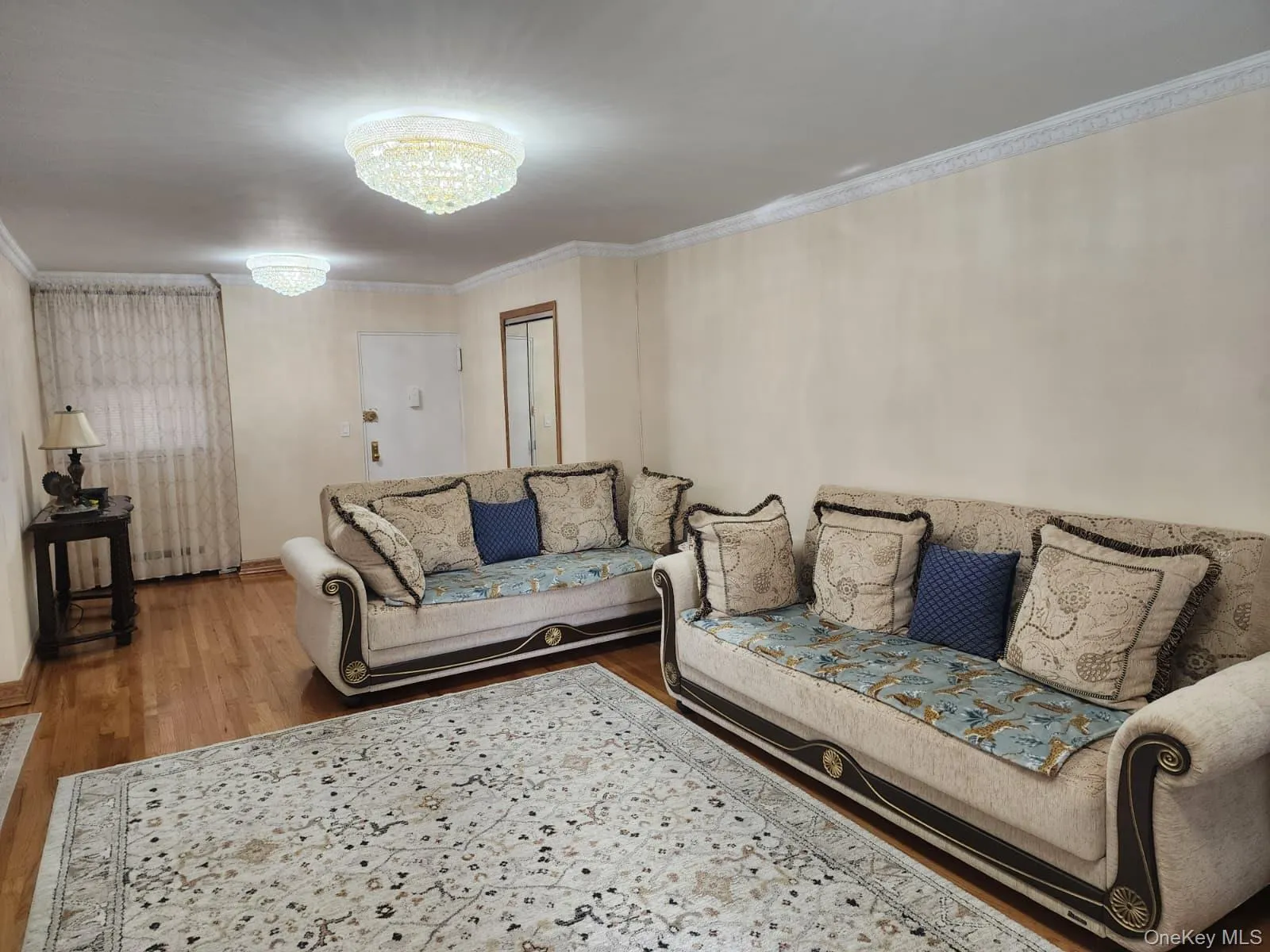 61-25 98th Street, New York, NY, 3 Bedrooms Bedrooms, 6 Rooms Rooms,2 BathroomsBathrooms,Residential,For Rent,98th,0,1034460 61-25 98th Street, New York, NY, 3 Bedrooms Bedrooms, 6 Rooms Rooms,2 BathroomsBathrooms,Residential,For Rent,98th,0,1034460