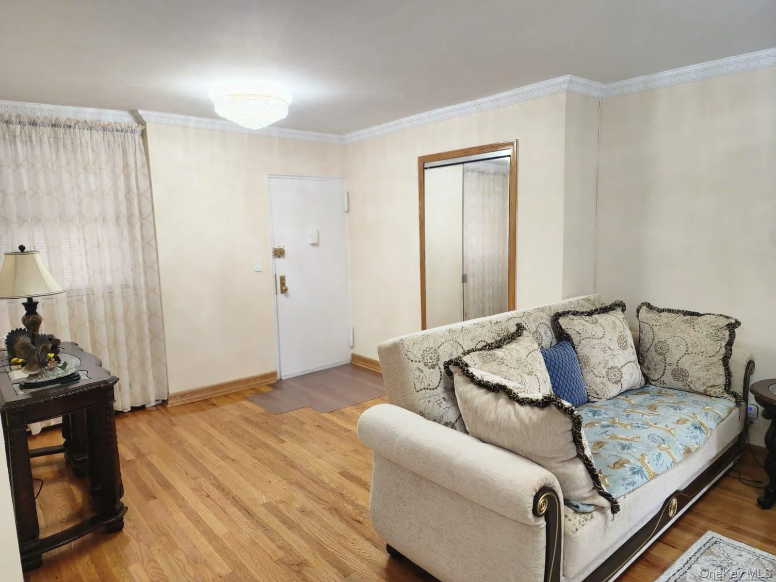61-25 98th Street, New York, NY, 3 Bedrooms Bedrooms, 6 Rooms Rooms,2 BathroomsBathrooms,Residential,For Rent,98th,0,1034460 61-25 98th Street, New York, NY, 3 Bedrooms Bedrooms, 6 Rooms Rooms,2 BathroomsBathrooms,Residential,For Rent,98th,0,1034460