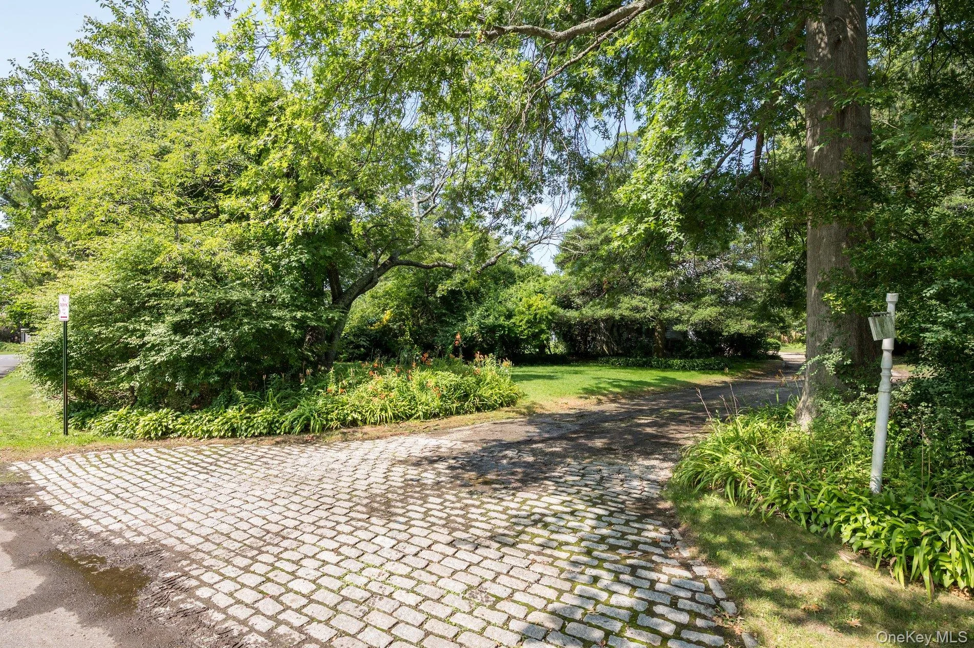 257 Adams Lane, Hempstead, NY, 5 Bedrooms Bedrooms, 10 Rooms Rooms,3 BathroomsBathrooms,Residential,For Rent,Adams,0,1034463 257 Adams Lane, Hempstead, NY, 5 Bedrooms Bedrooms, 10 Rooms Rooms,3 BathroomsBathrooms,Residential,For Rent,Adams,0,1034463
