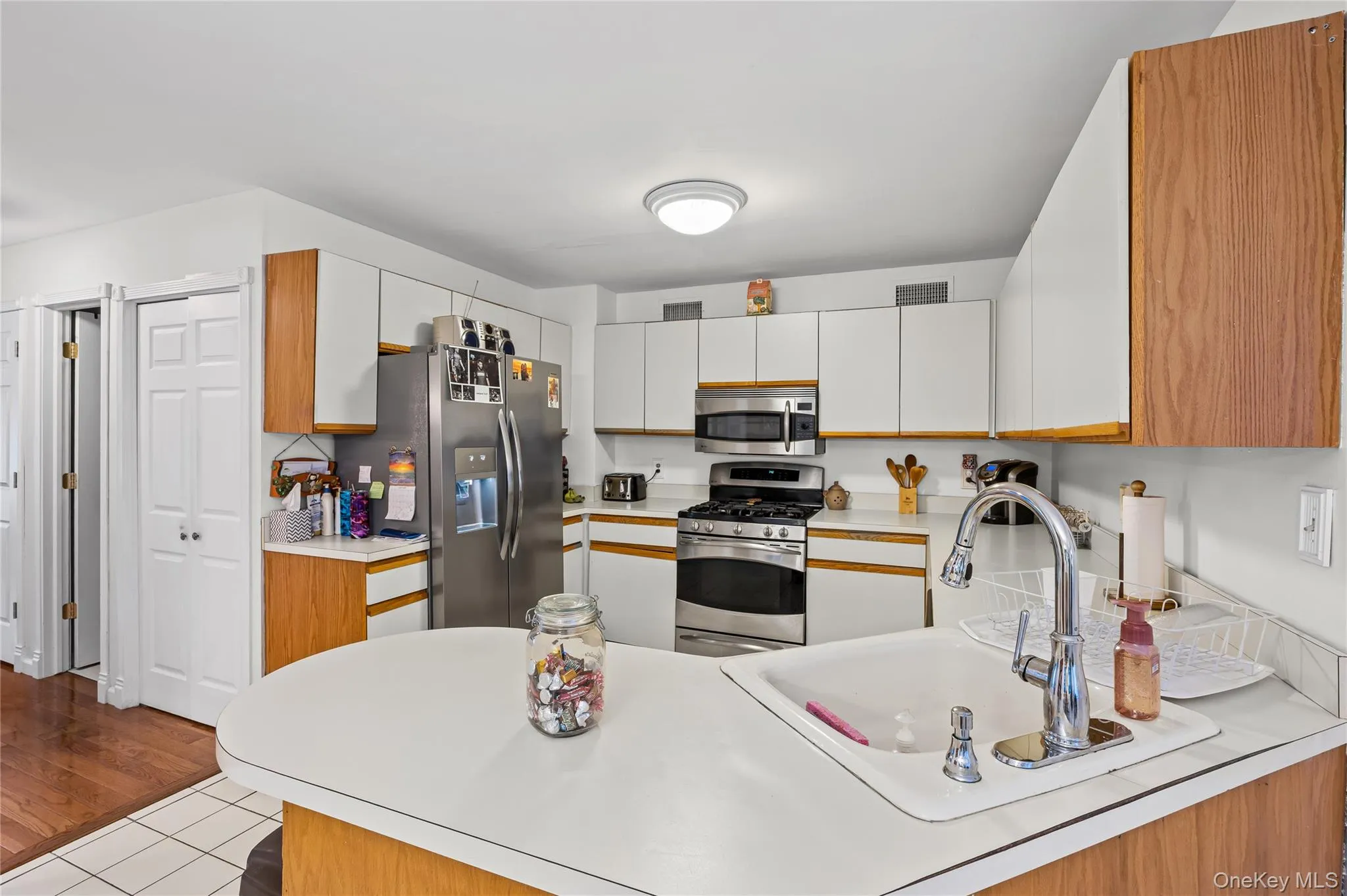 2 Windsor Court, Babylon, NY, 3 Bedrooms Bedrooms, 8 Rooms Rooms,2 BathroomsBathrooms,Residential,For Rent,Windsor,0,1034464 2 Windsor Court, Babylon, NY, 3 Bedrooms Bedrooms, 8 Rooms Rooms,2 BathroomsBathrooms,Residential,For Rent,Windsor,0,1034464