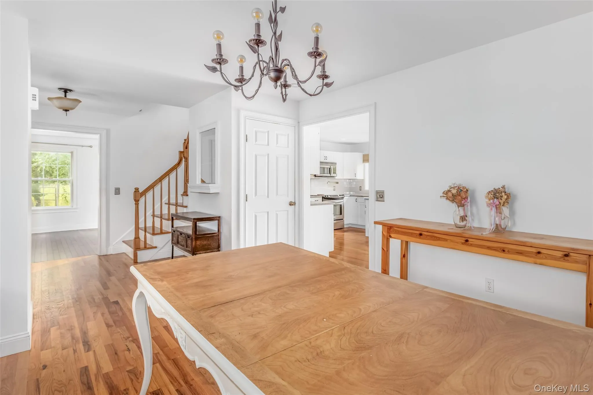 28 Church Farm Road, Gardiner, NY, 3 Bedrooms Bedrooms, 8 Rooms Rooms,2 BathroomsBathrooms,Residential,For Rent,Church Farm,0,1034470 28 Church Farm Road, Gardiner, NY, 3 Bedrooms Bedrooms, 8 Rooms Rooms,2 BathroomsBathrooms,Residential,For Rent,Church Farm,0,1034470