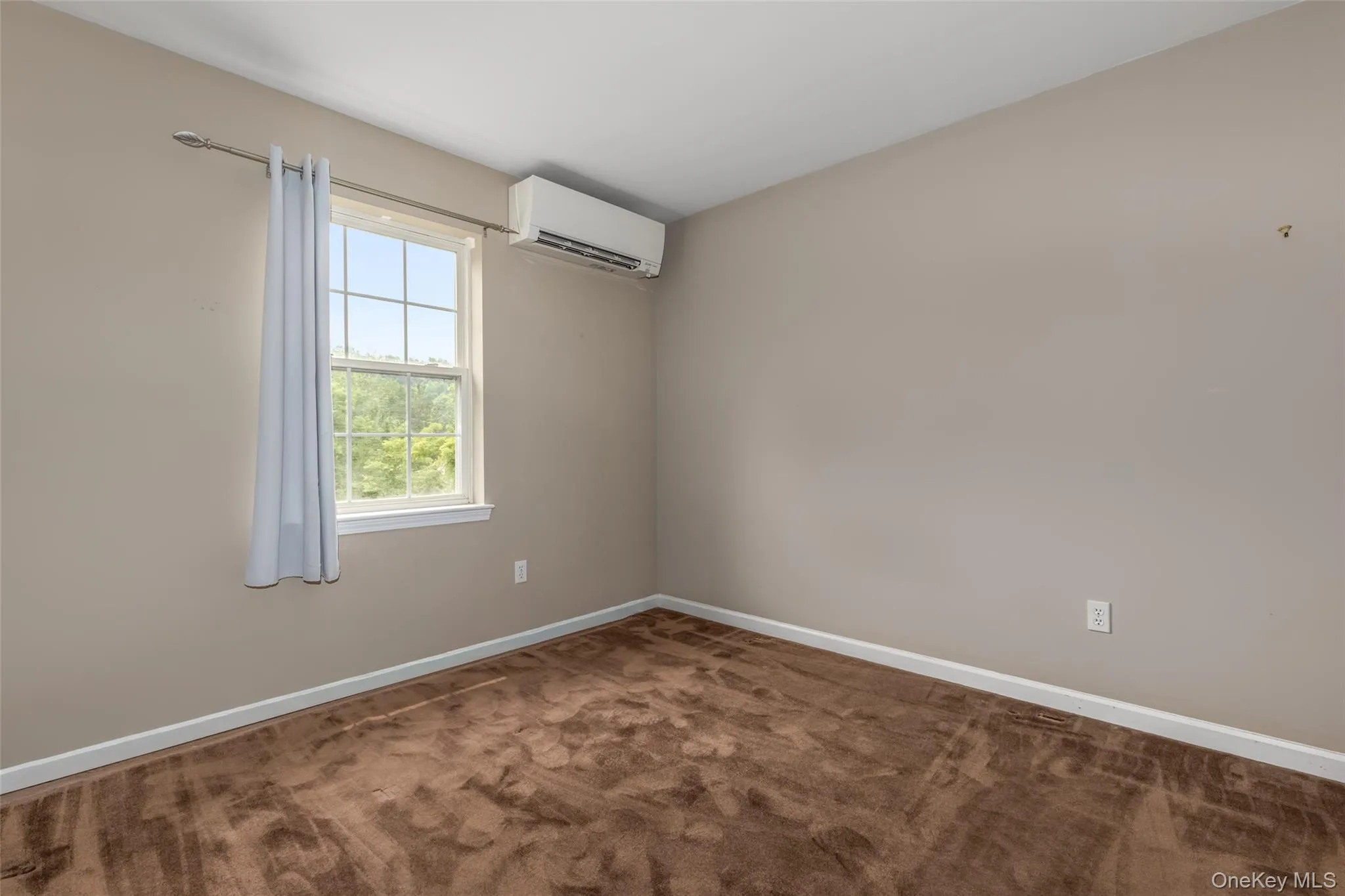 28 Church Farm Road, Gardiner, NY, 3 Bedrooms Bedrooms, 8 Rooms Rooms,2 BathroomsBathrooms,Residential,For Rent,Church Farm,0,1034470 28 Church Farm Road, Gardiner, NY, 3 Bedrooms Bedrooms, 8 Rooms Rooms,2 BathroomsBathrooms,Residential,For Rent,Church Farm,0,1034470
