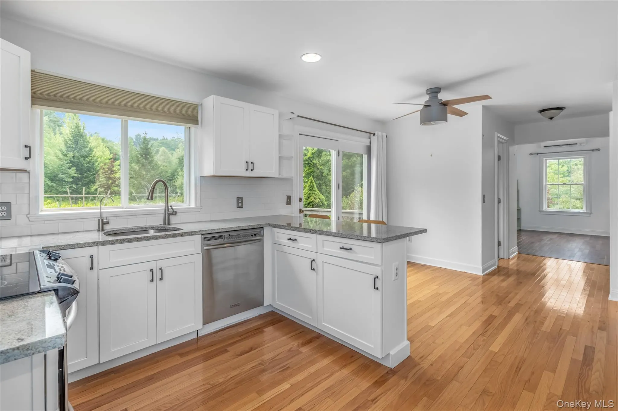 28 Church Farm Road, Gardiner, NY, 3 Bedrooms Bedrooms, 8 Rooms Rooms,2 BathroomsBathrooms,Residential,For Rent,Church Farm,0,1034470 28 Church Farm Road, Gardiner, NY, 3 Bedrooms Bedrooms, 8 Rooms Rooms,2 BathroomsBathrooms,Residential,For Rent,Church Farm,0,1034470