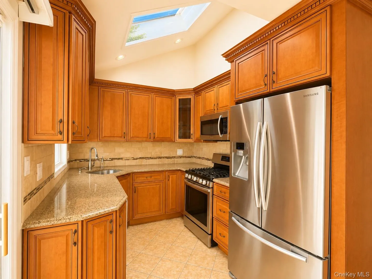 35 Taylor Avenue, Hempstead, NY, 3 Bedrooms Bedrooms, 9 Rooms Rooms,1 BathroomBathrooms,Residential Lease,For Rent,Taylor,0,1034472 35 Taylor Avenue, Hempstead, NY, 3 Bedrooms Bedrooms, 9 Rooms Rooms,1 BathroomBathrooms,Residential Lease,For Rent,Taylor,0,1034472